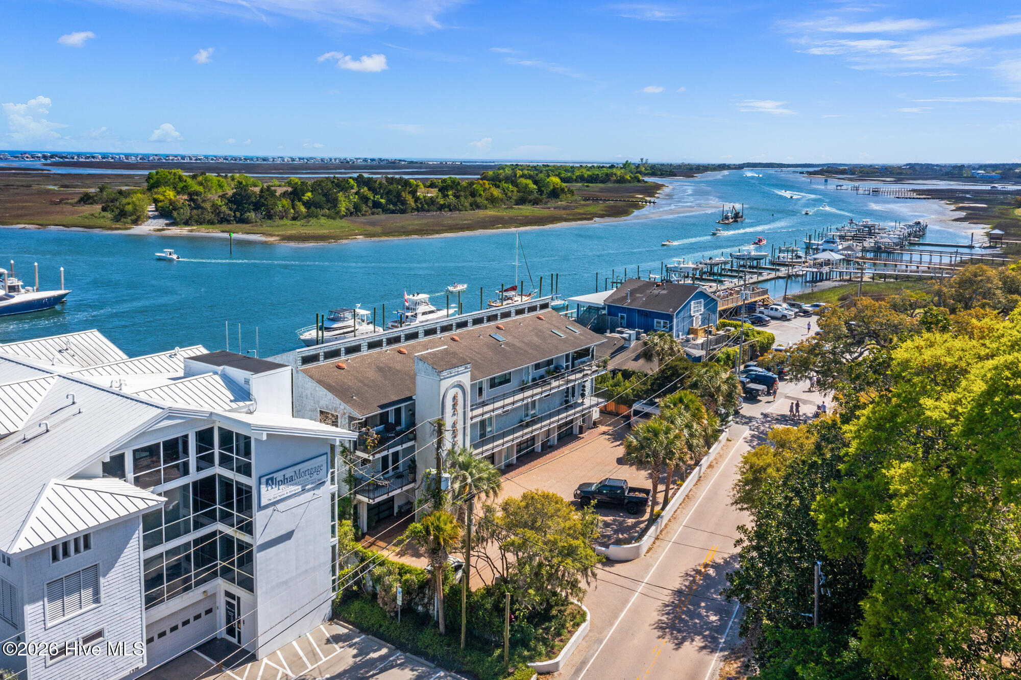 100565973 | Photo 22