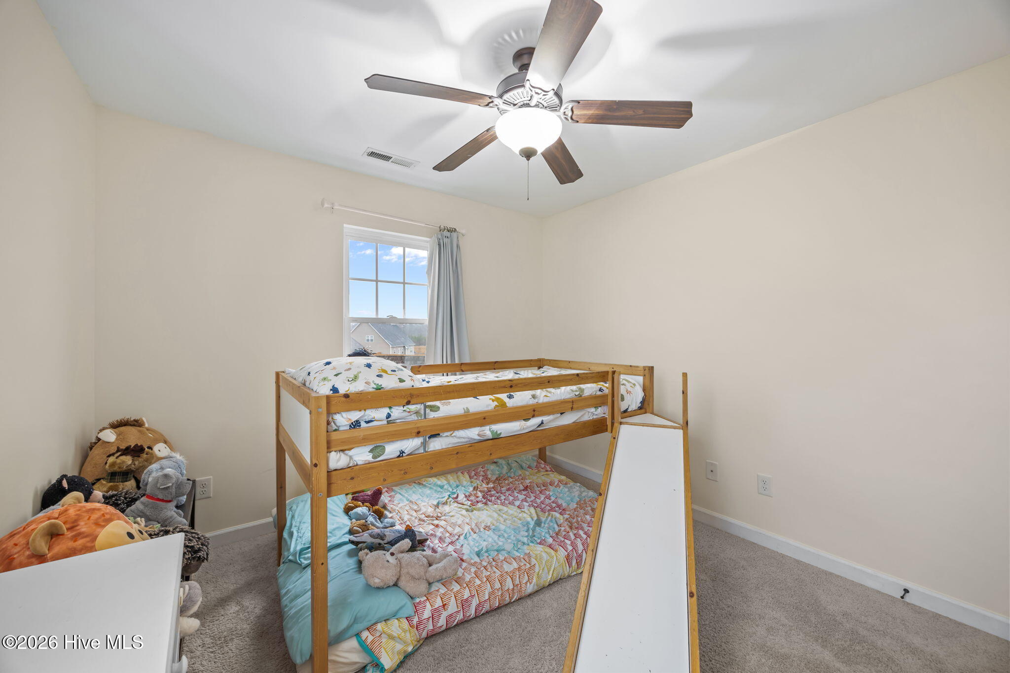 100558609 | Photo 30