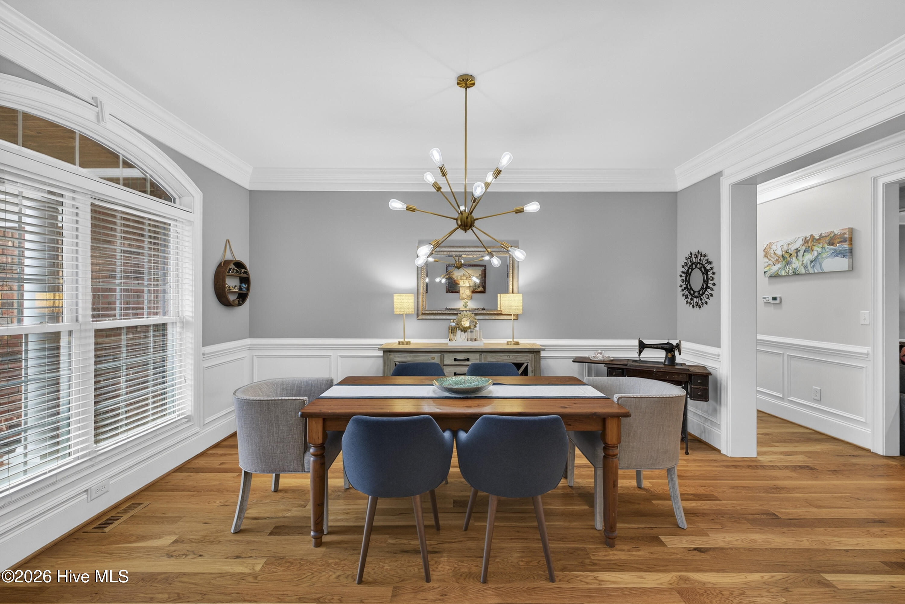 100557887 | Photo 14