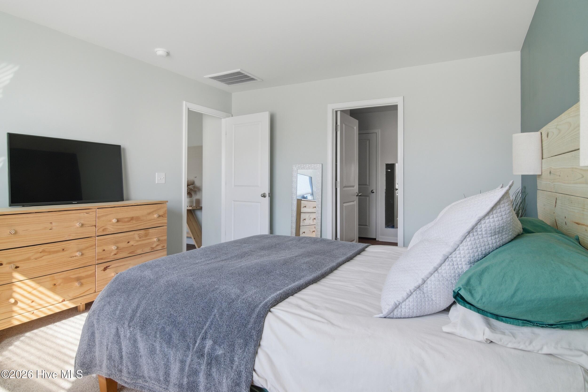 100552197 | Photo 15