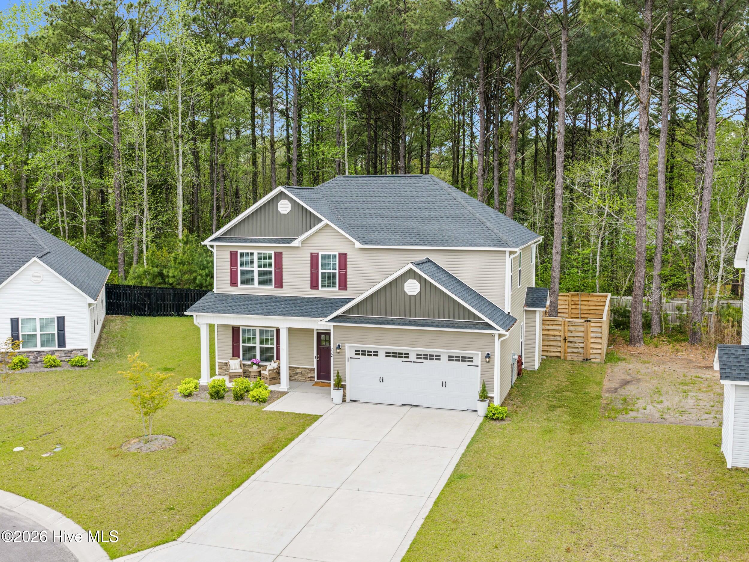 100569509 | Photo 64