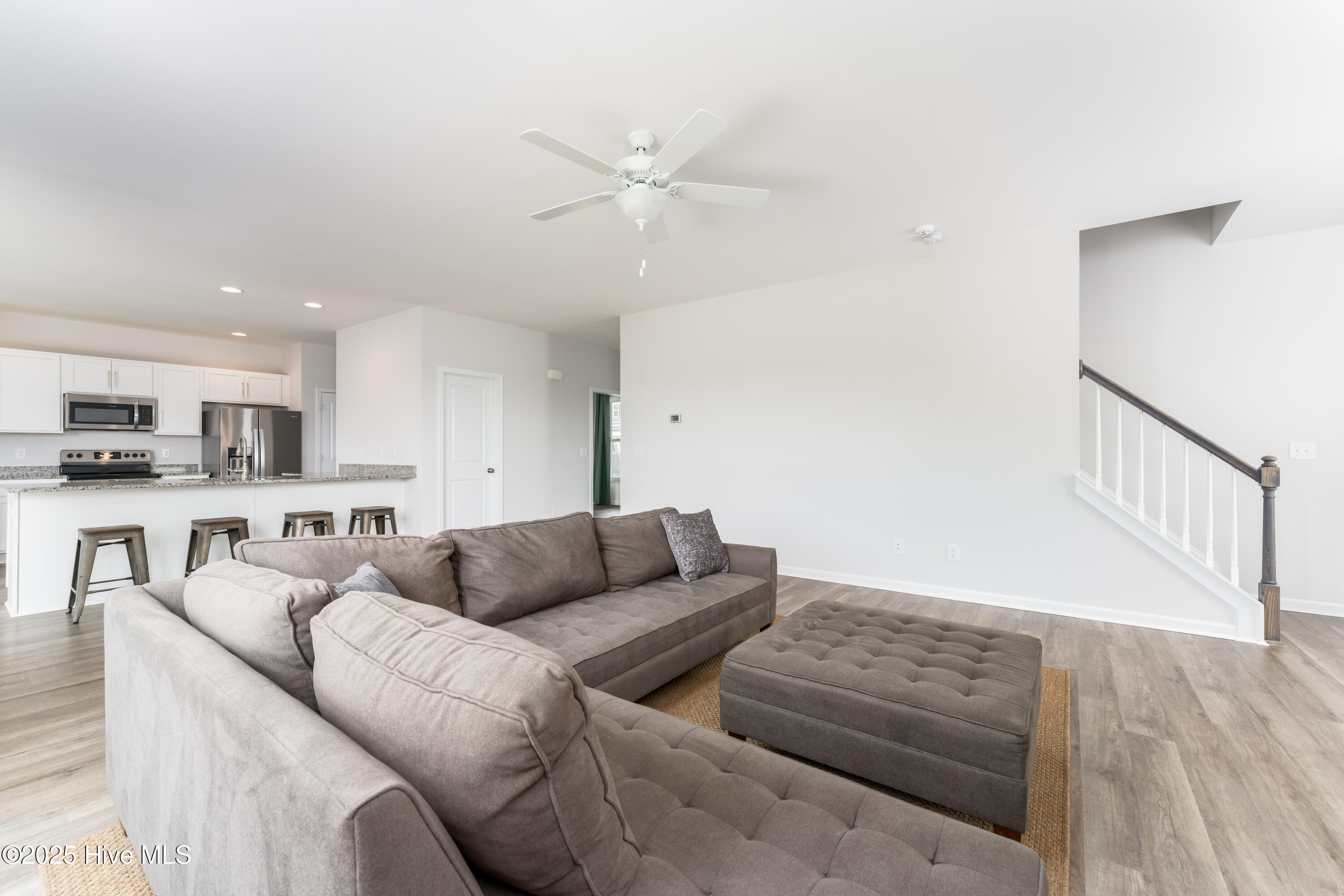 100543262 | Photo 12