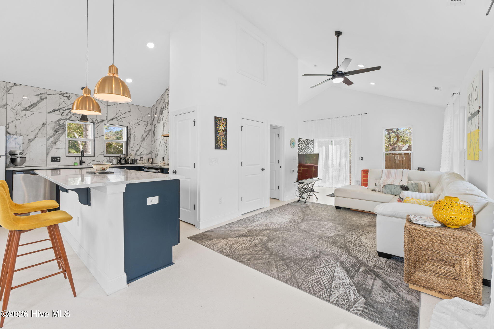 100554364 | Photo 39