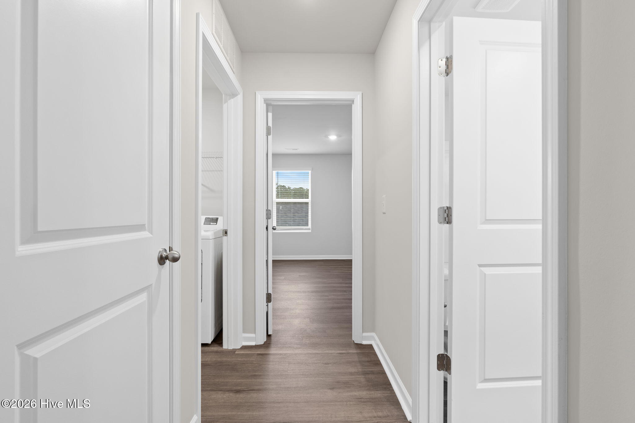 100546266 | Photo 32