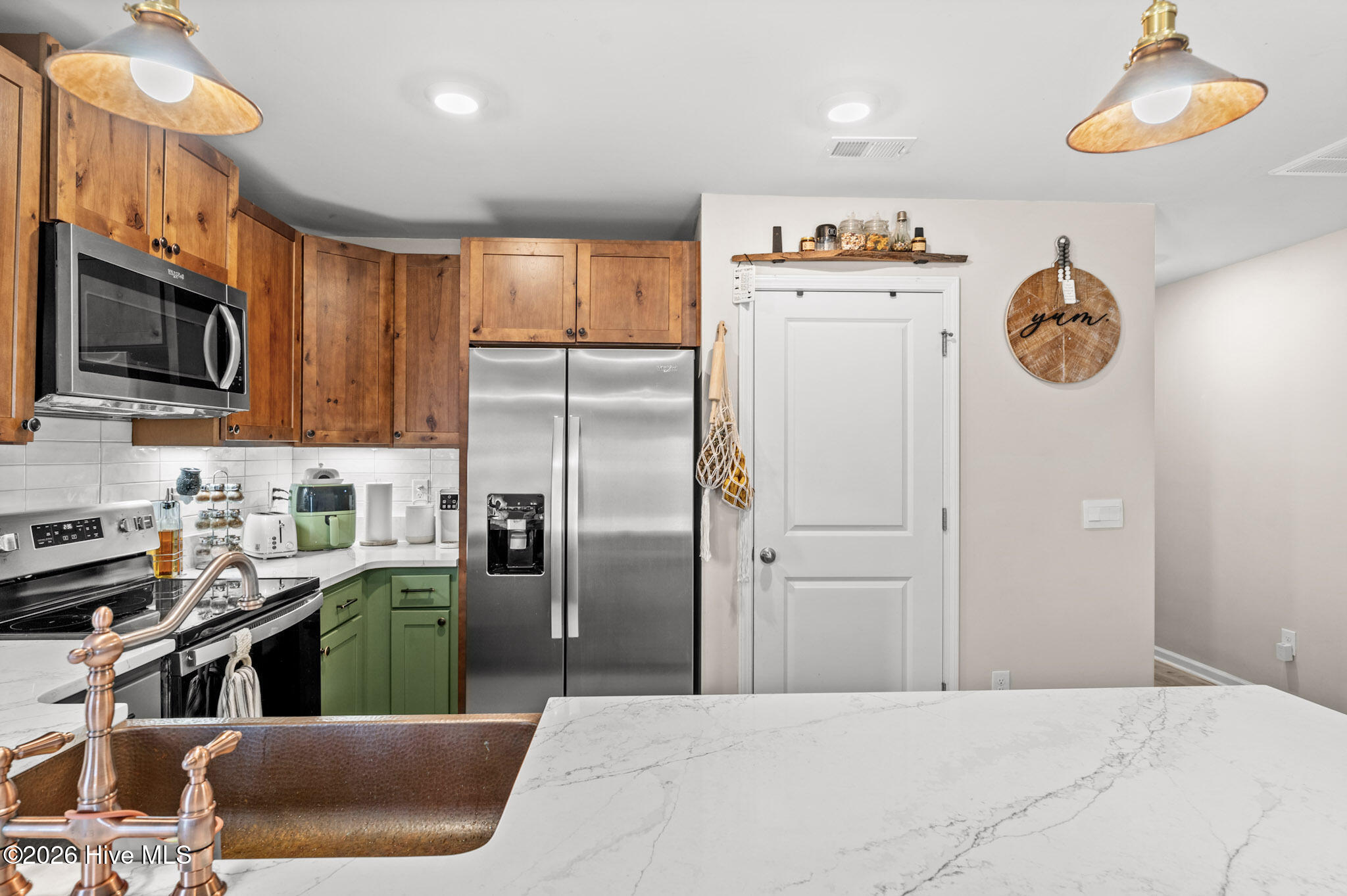 100566662 | Photo 66