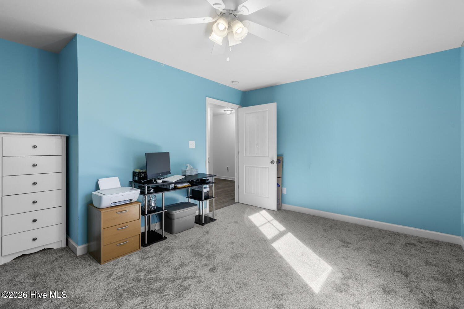 100548430 | Photo 33