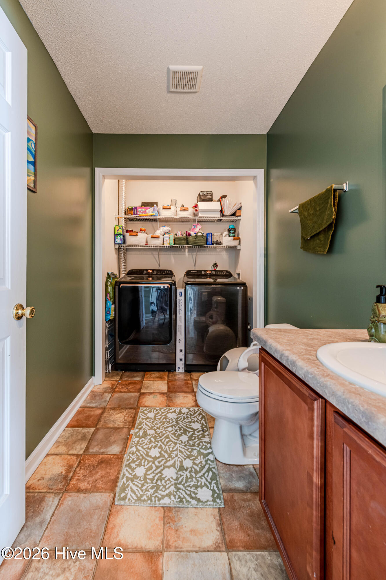 100558731 | Photo 17