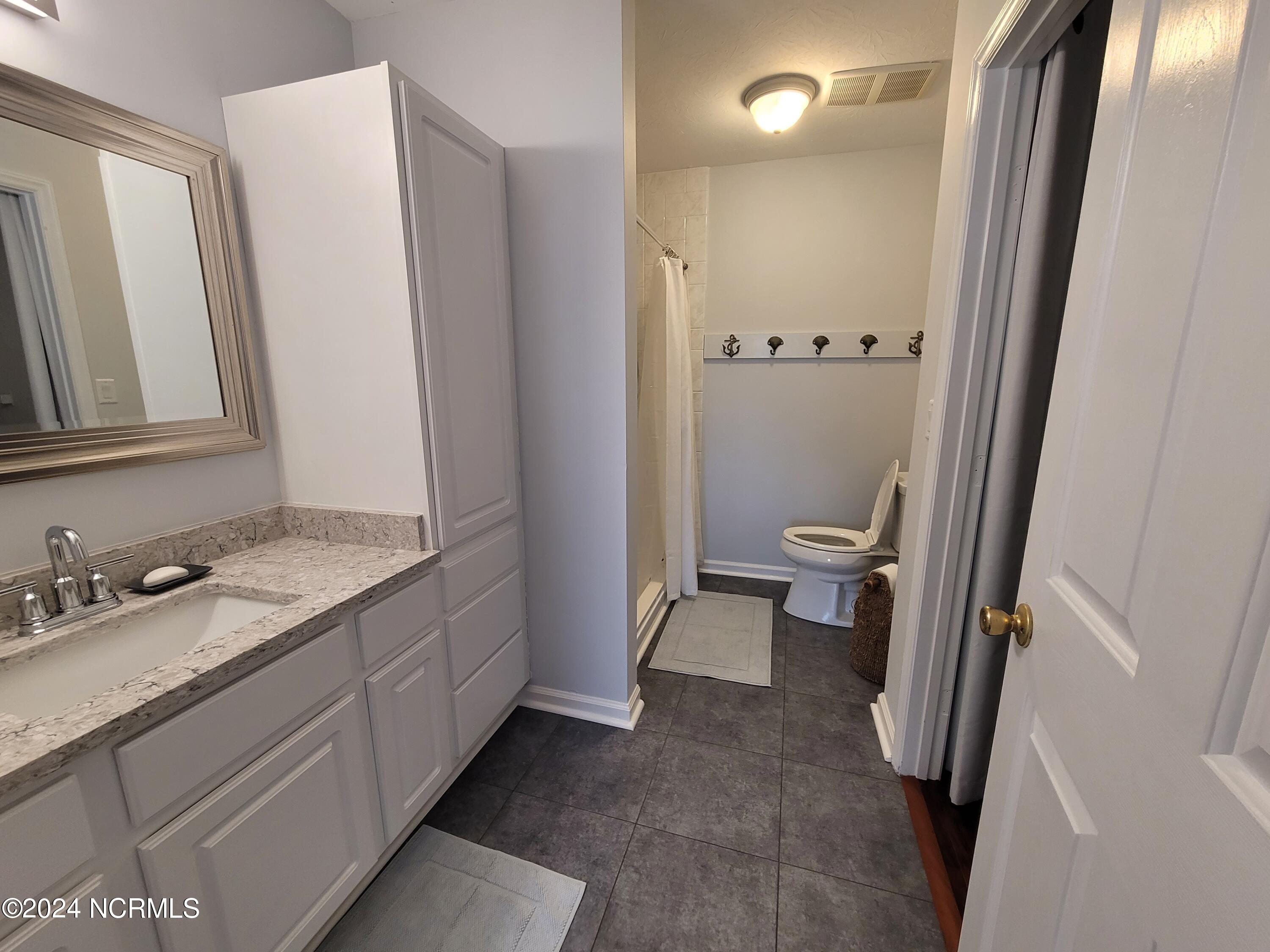 100565776 | Photo 22