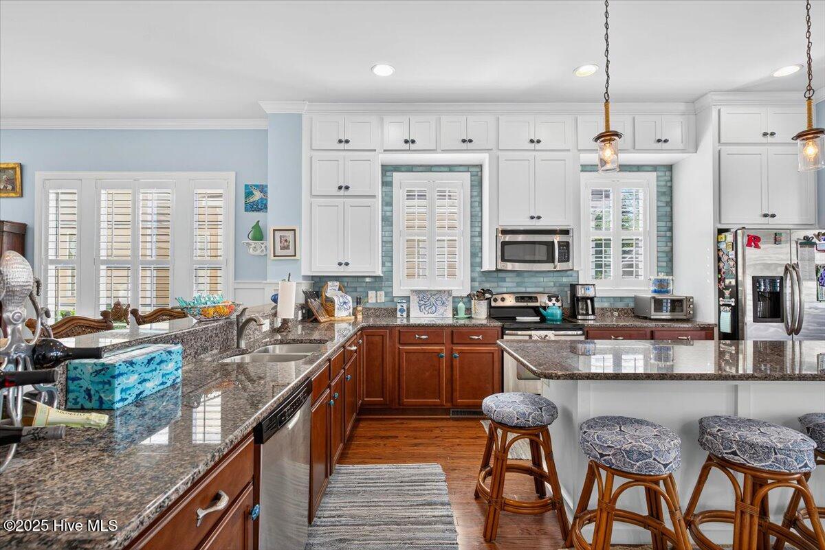 100518883 | Photo 13