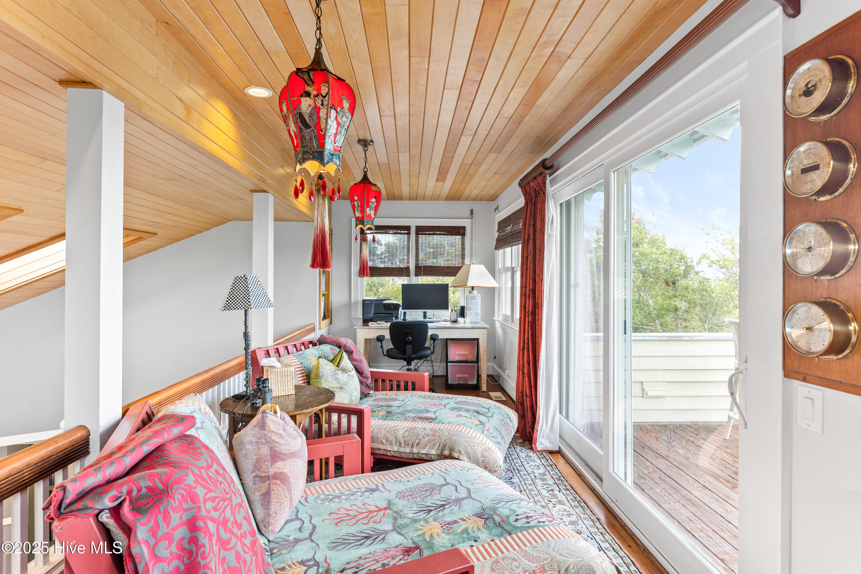 100531454 | Photo 23