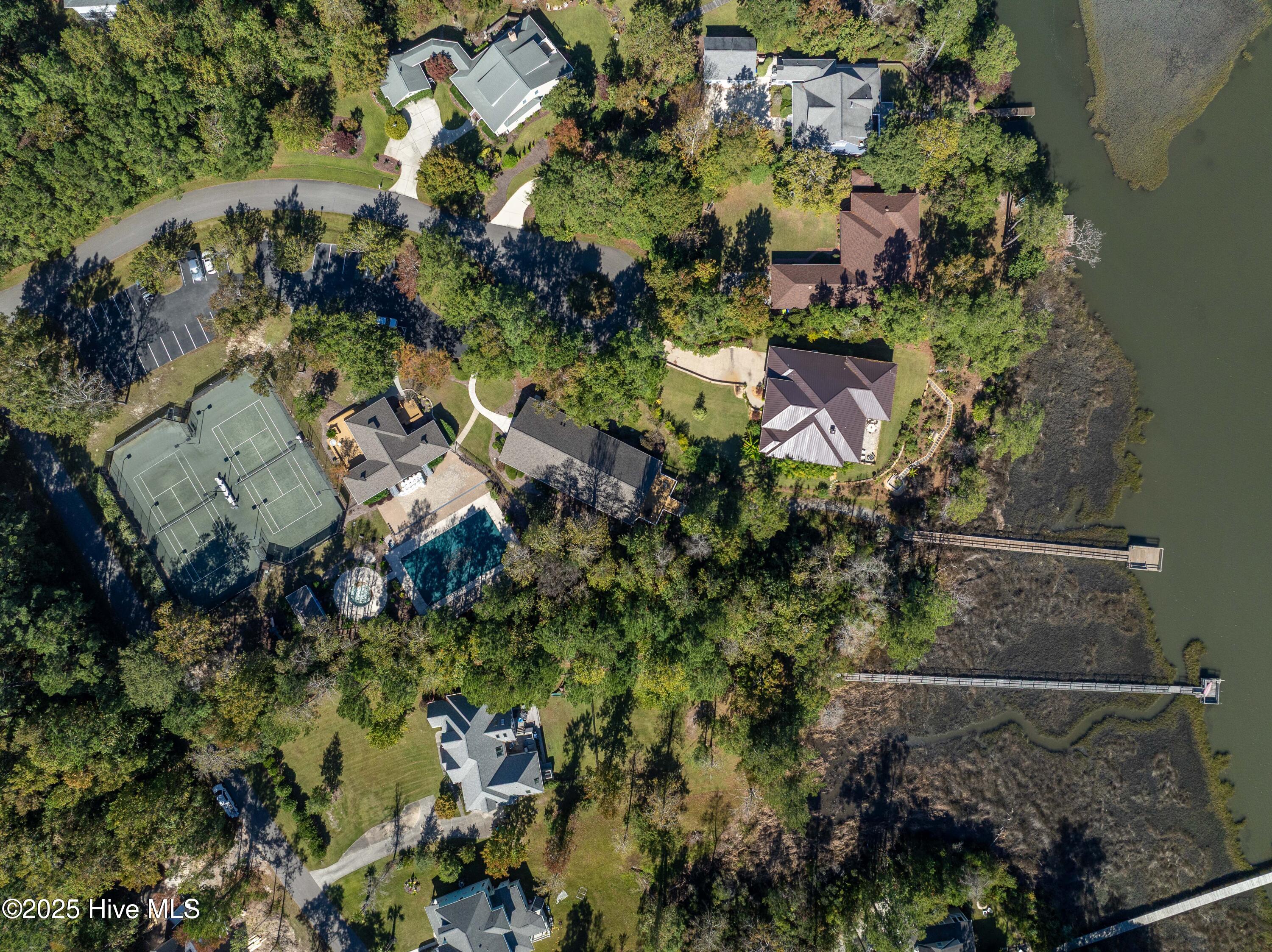 100537657 | Photo 57