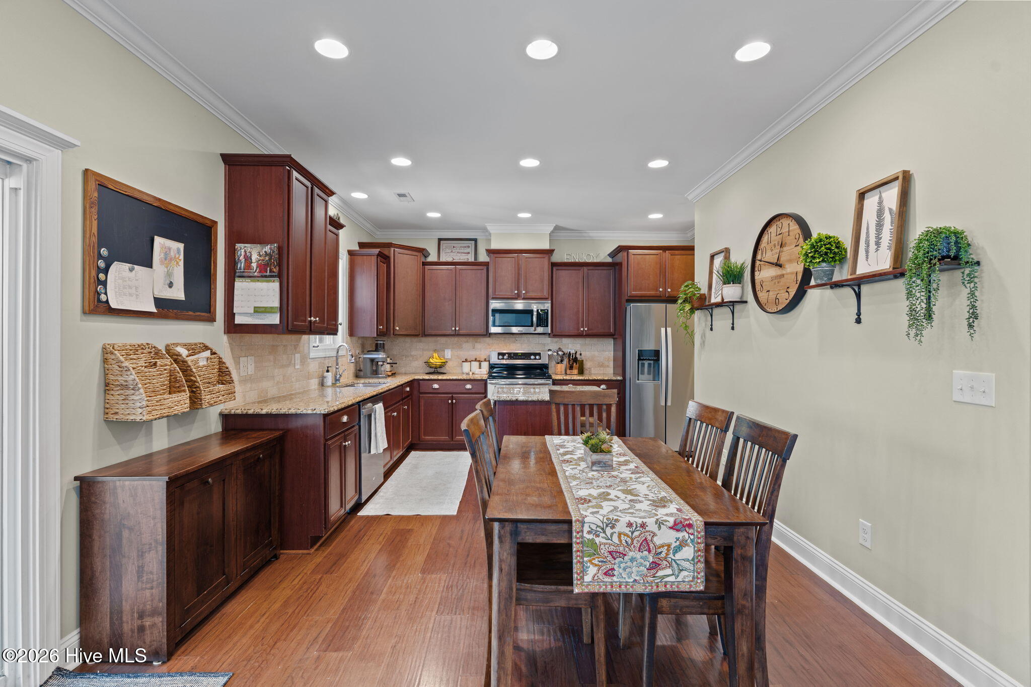 100564202 | Photo 17