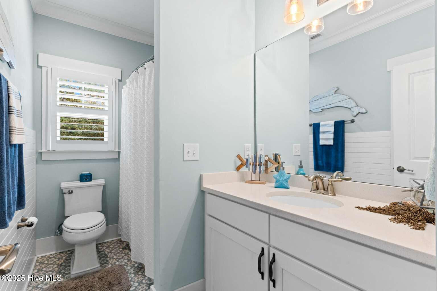 100530686 | Photo 12