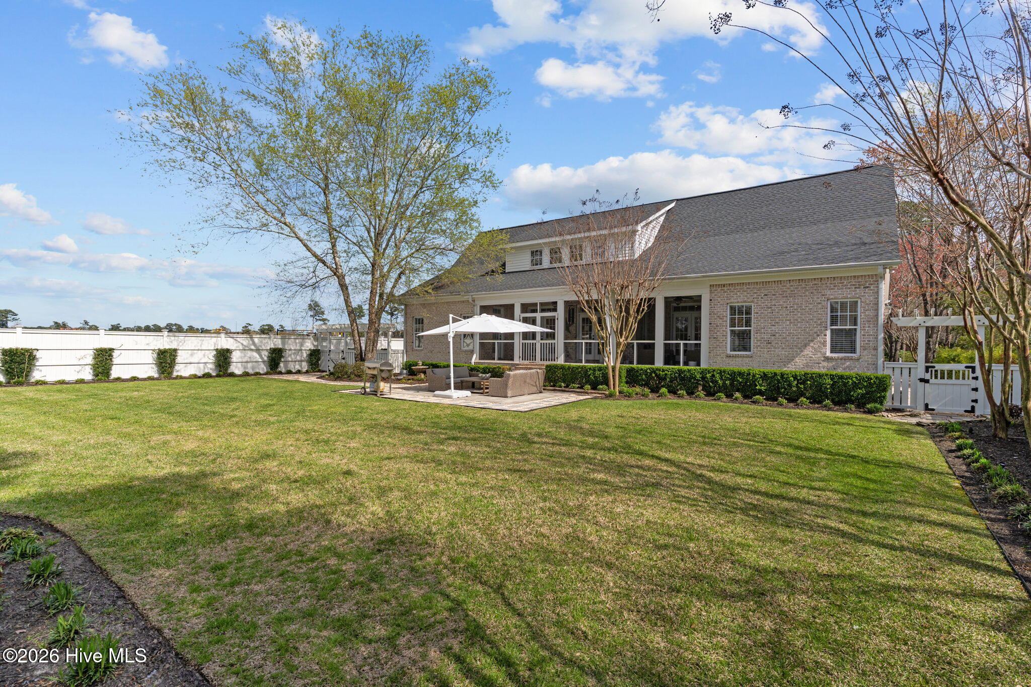 100561575 | Photo 69