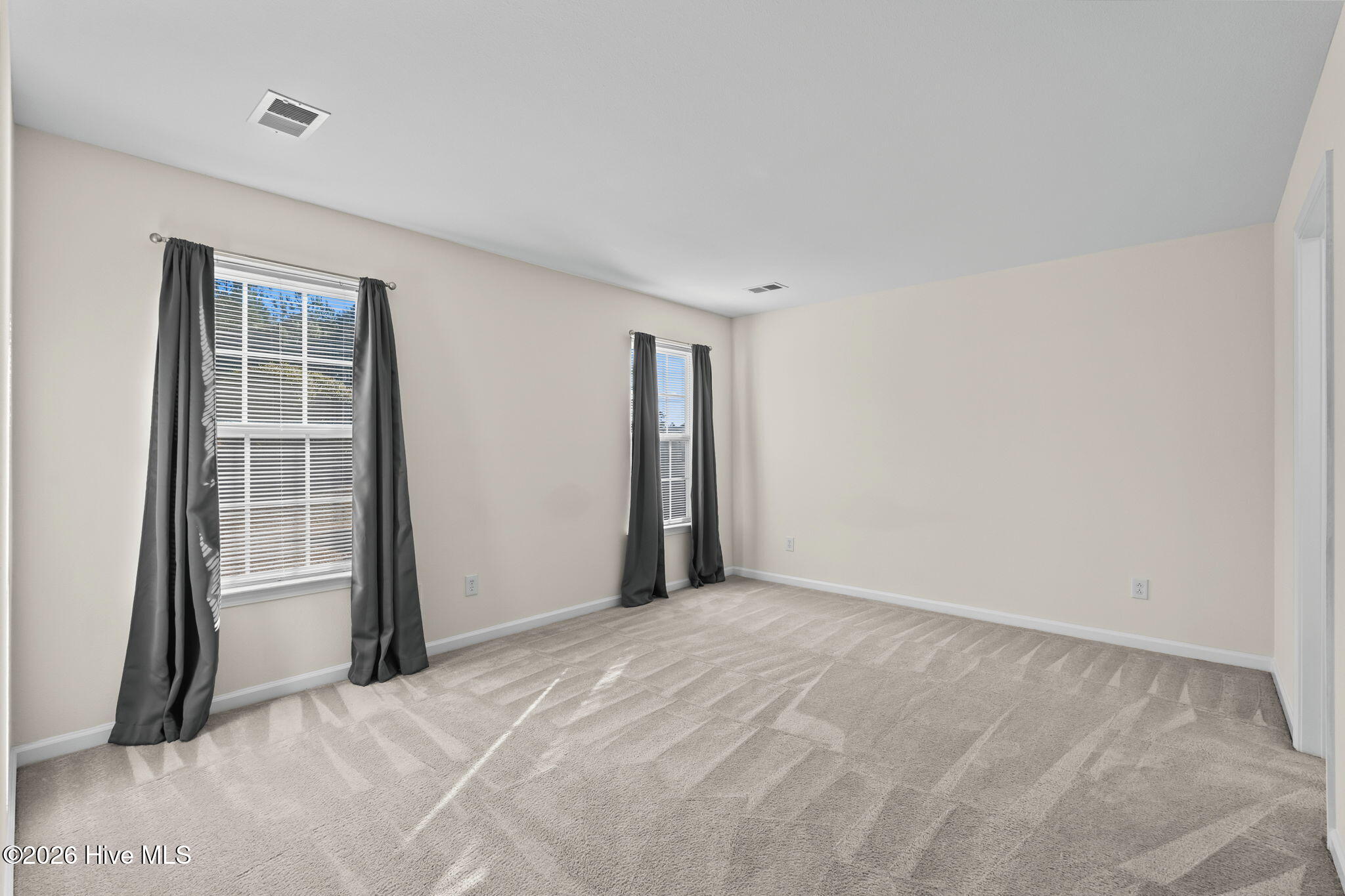 100548691 | Photo 14