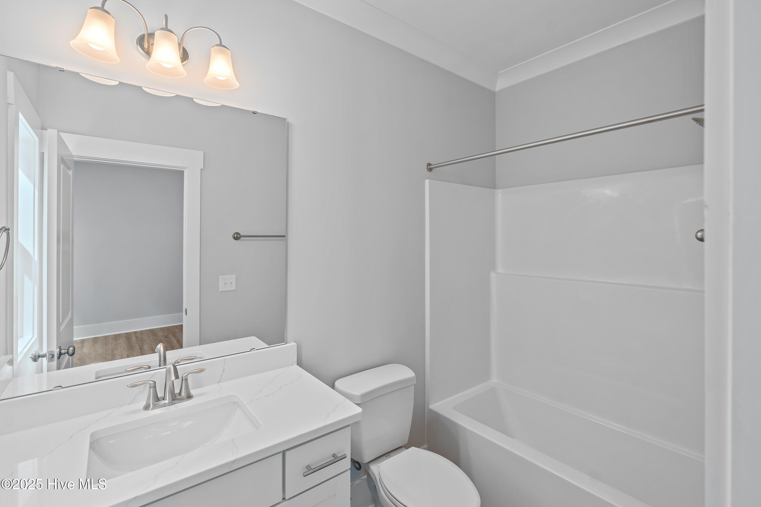 100506457 | Photo 29