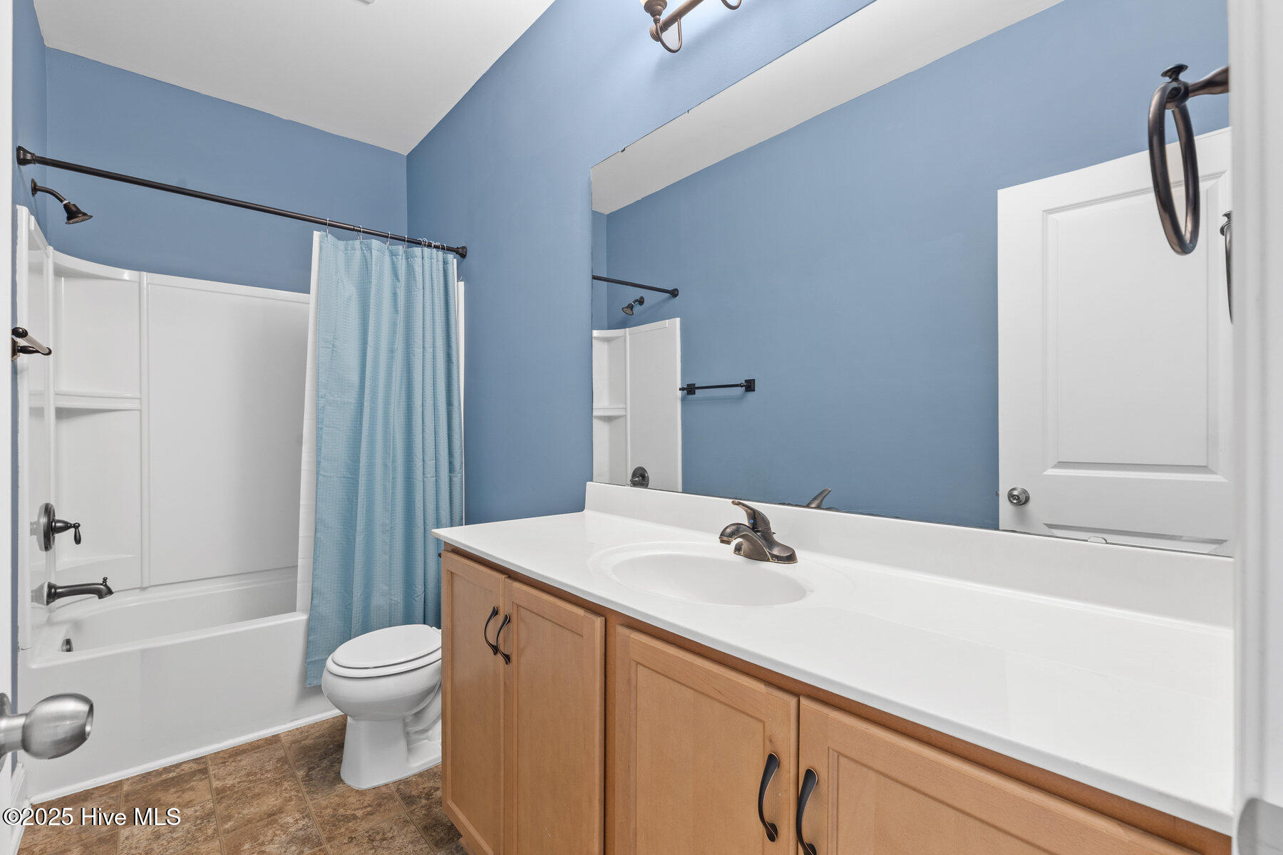 100521080 | Photo 33