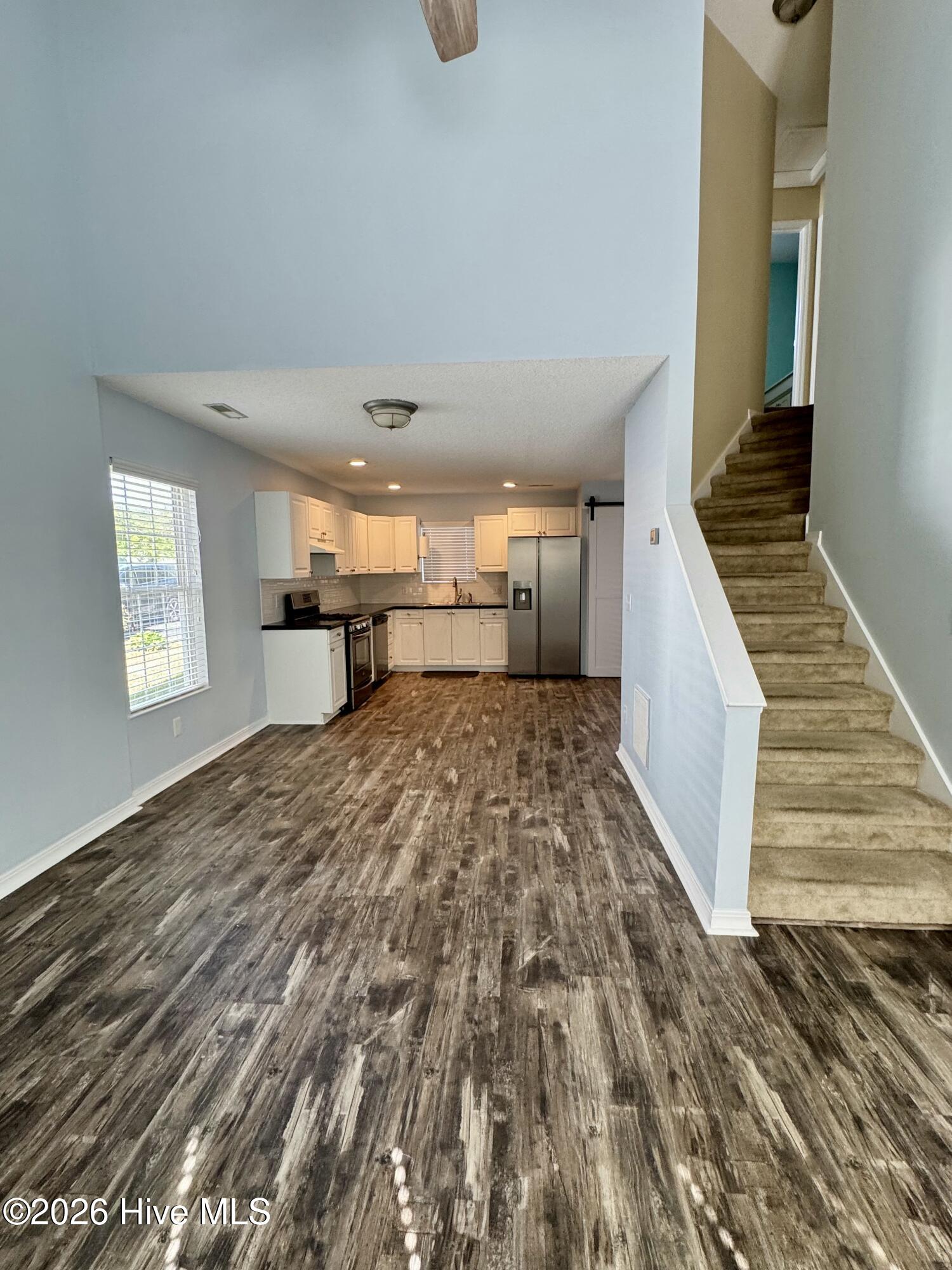 100564437 | Photo 10