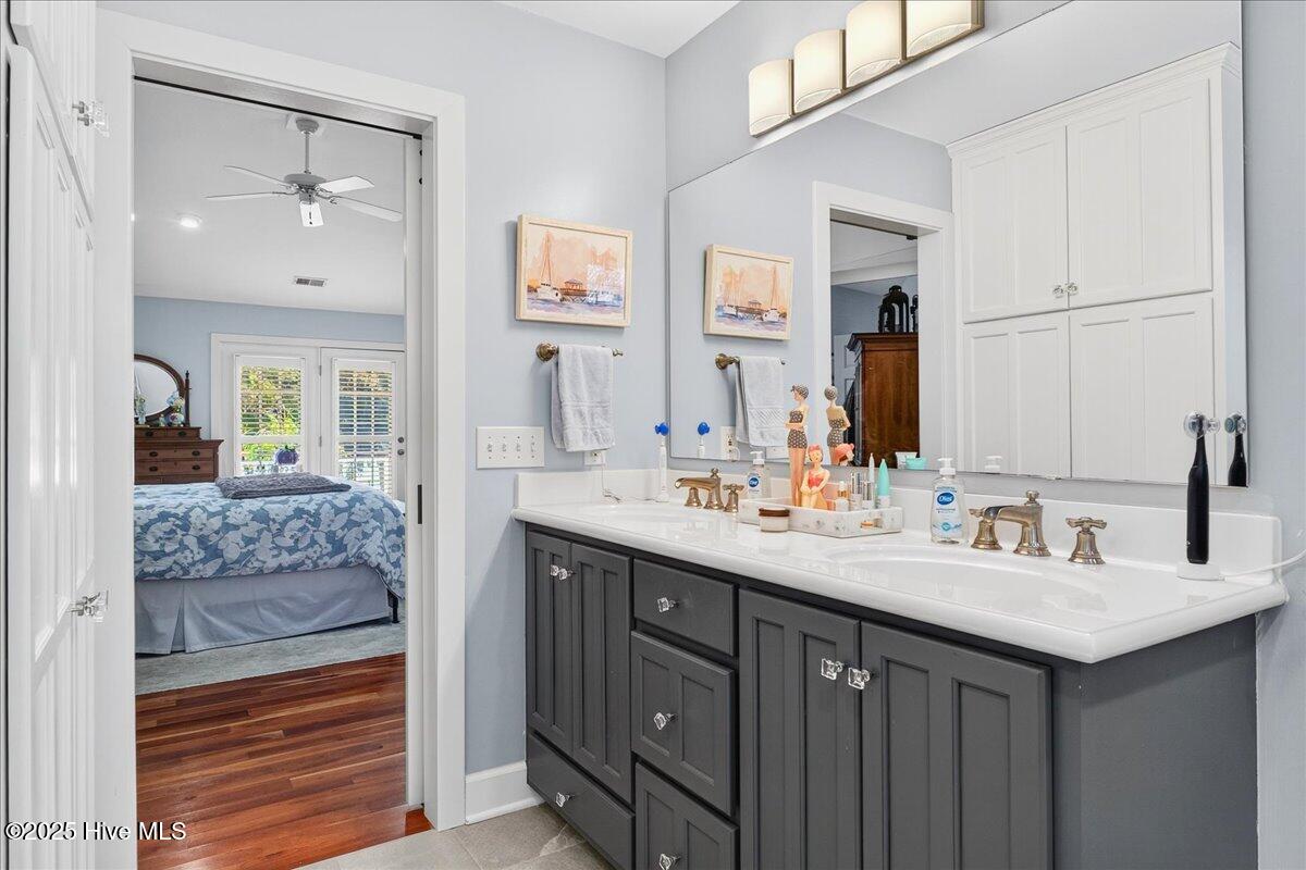 100540409 | Photo 53