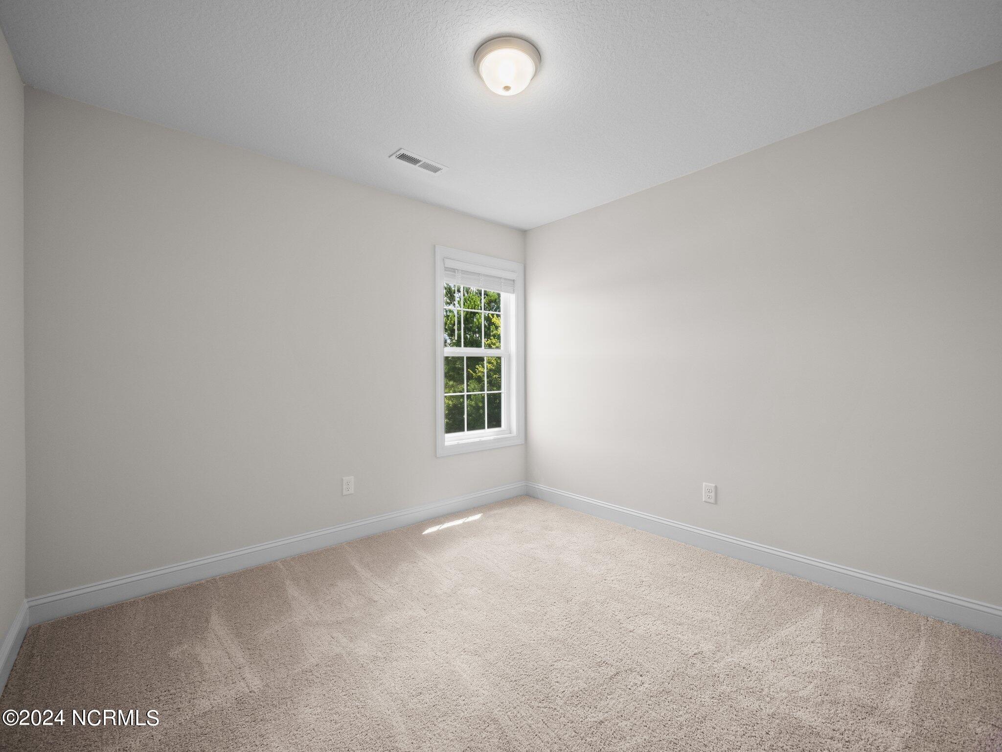 100538660 | Photo 12