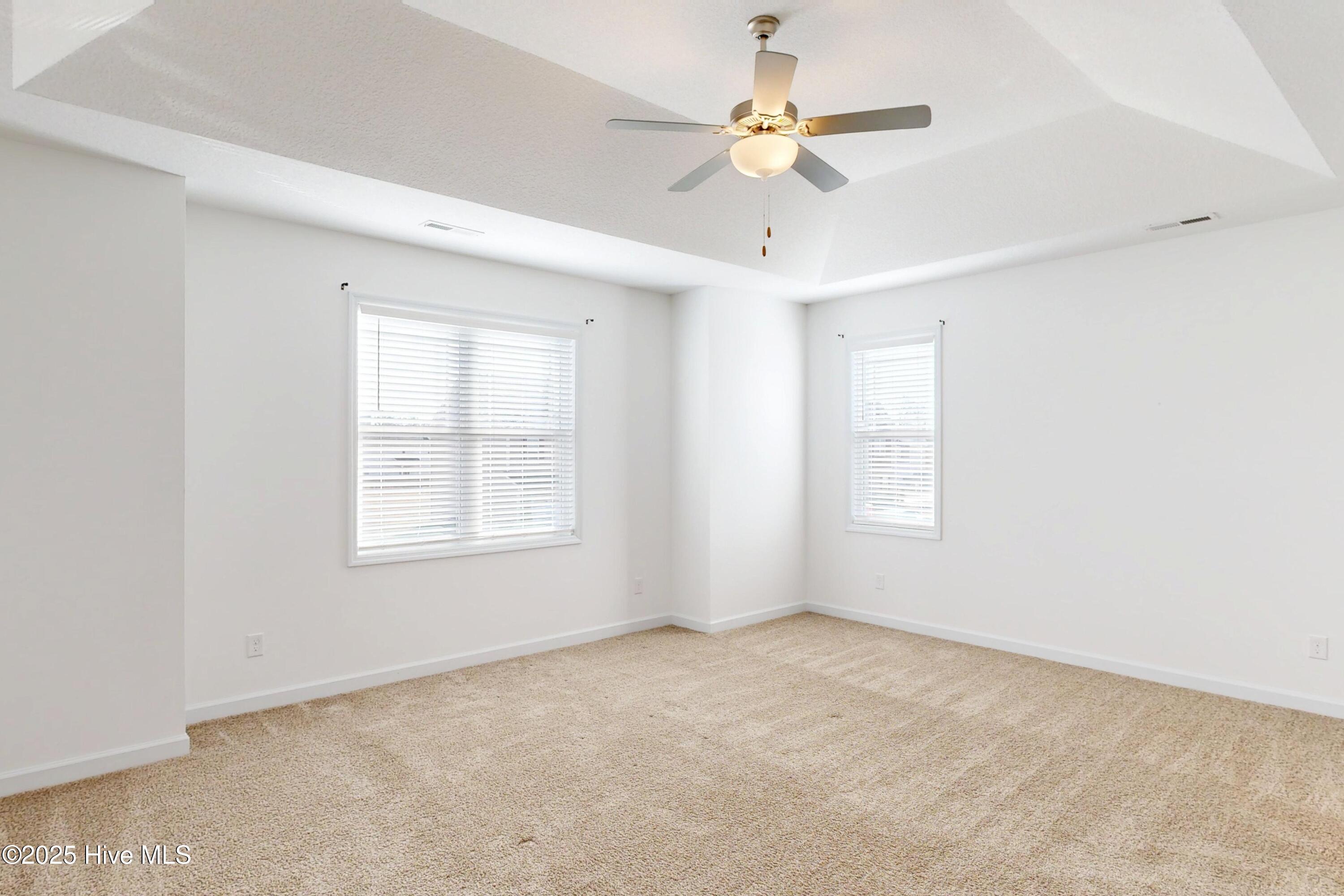 100545262 | Photo 24