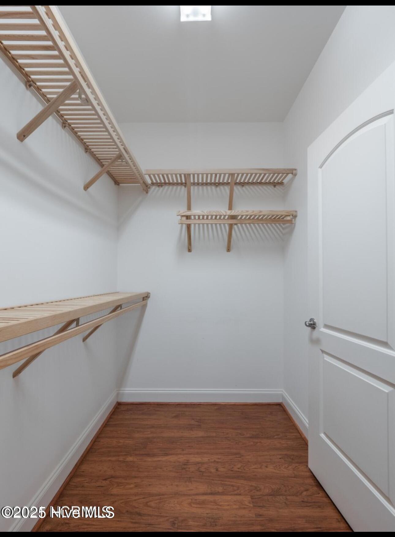 100544404 | Photo 34