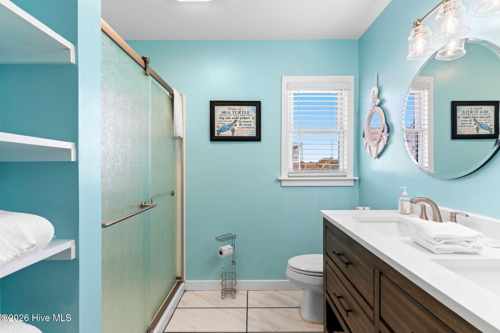 100557259 | Photo 23