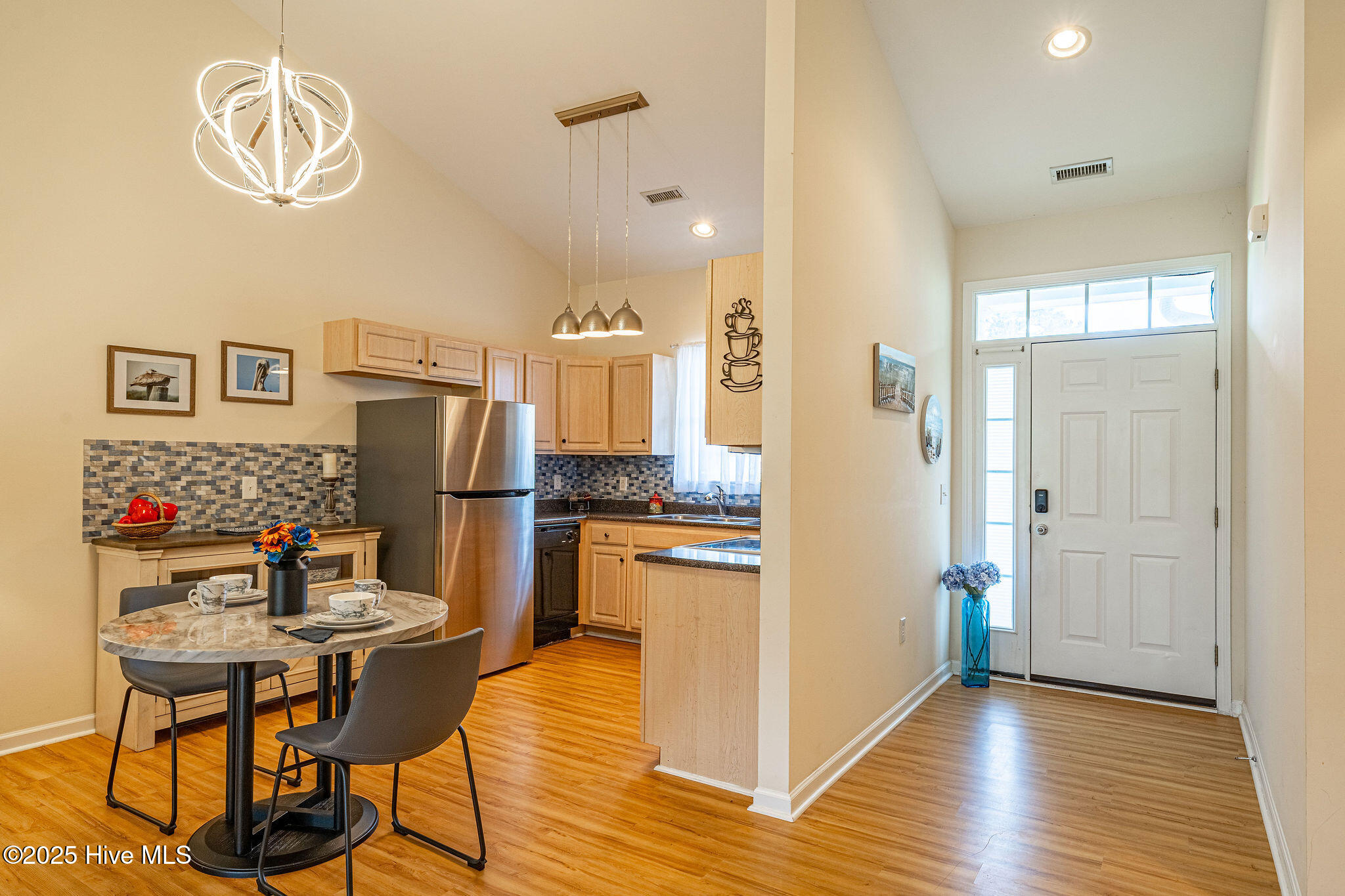 100513601 | Photo 13