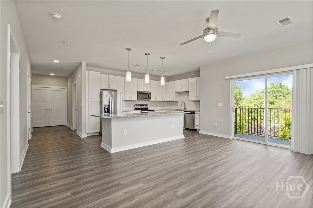 100 Prince Avenue B102