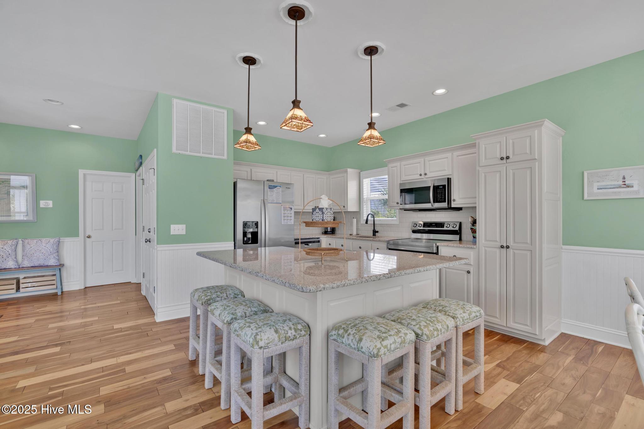 100516997 | Photo 47