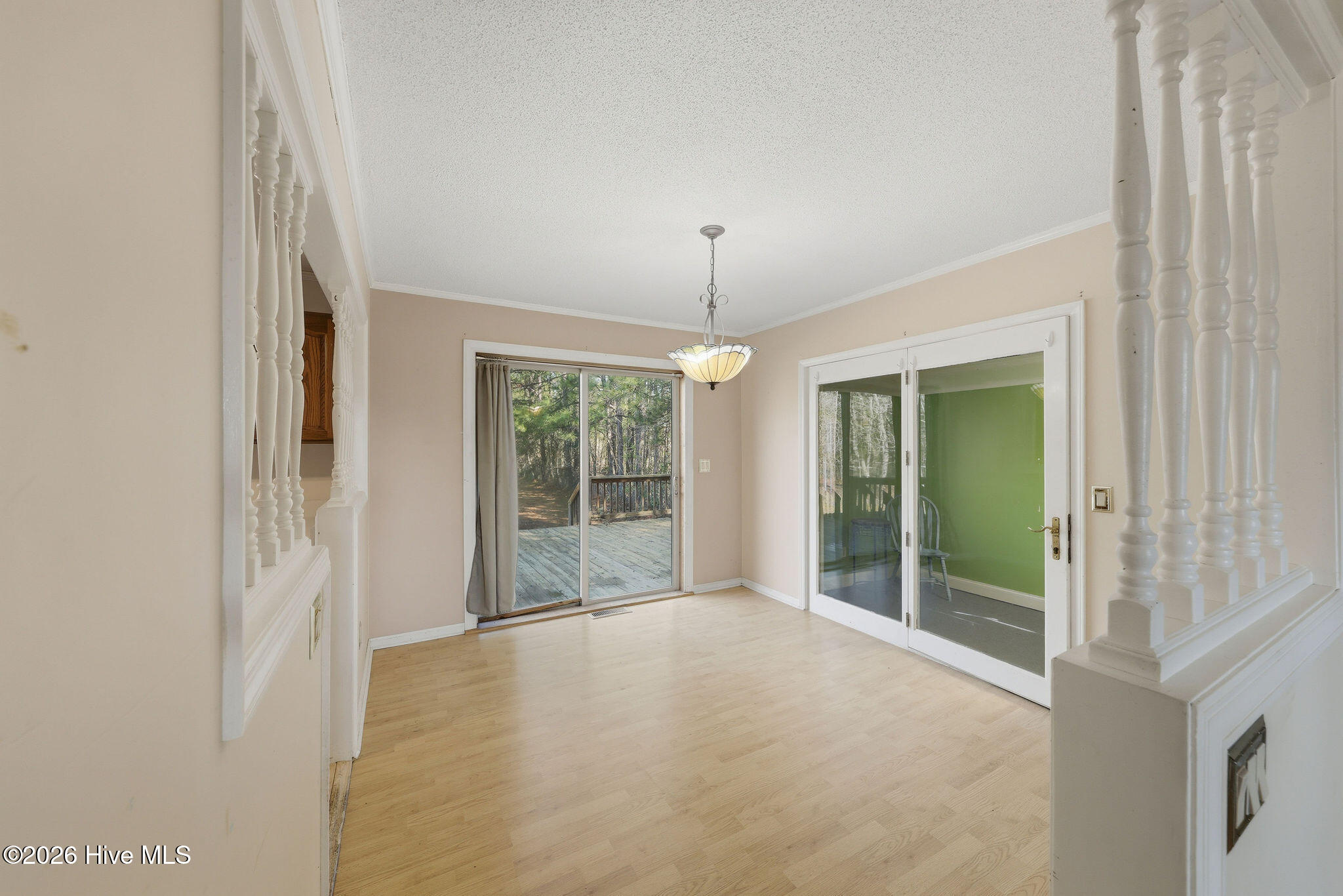 100560695 | Photo 14