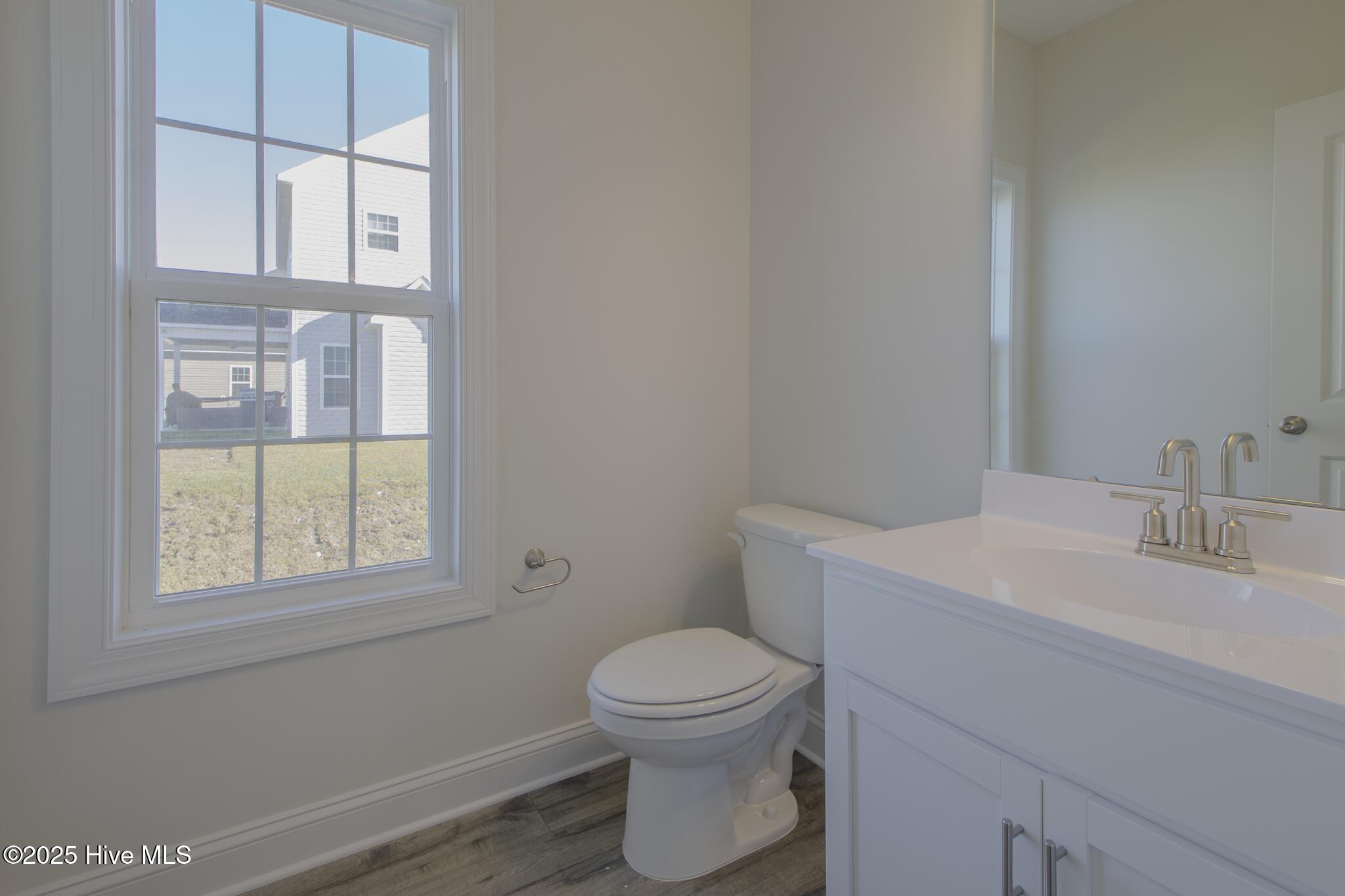 100488921 | Photo 15