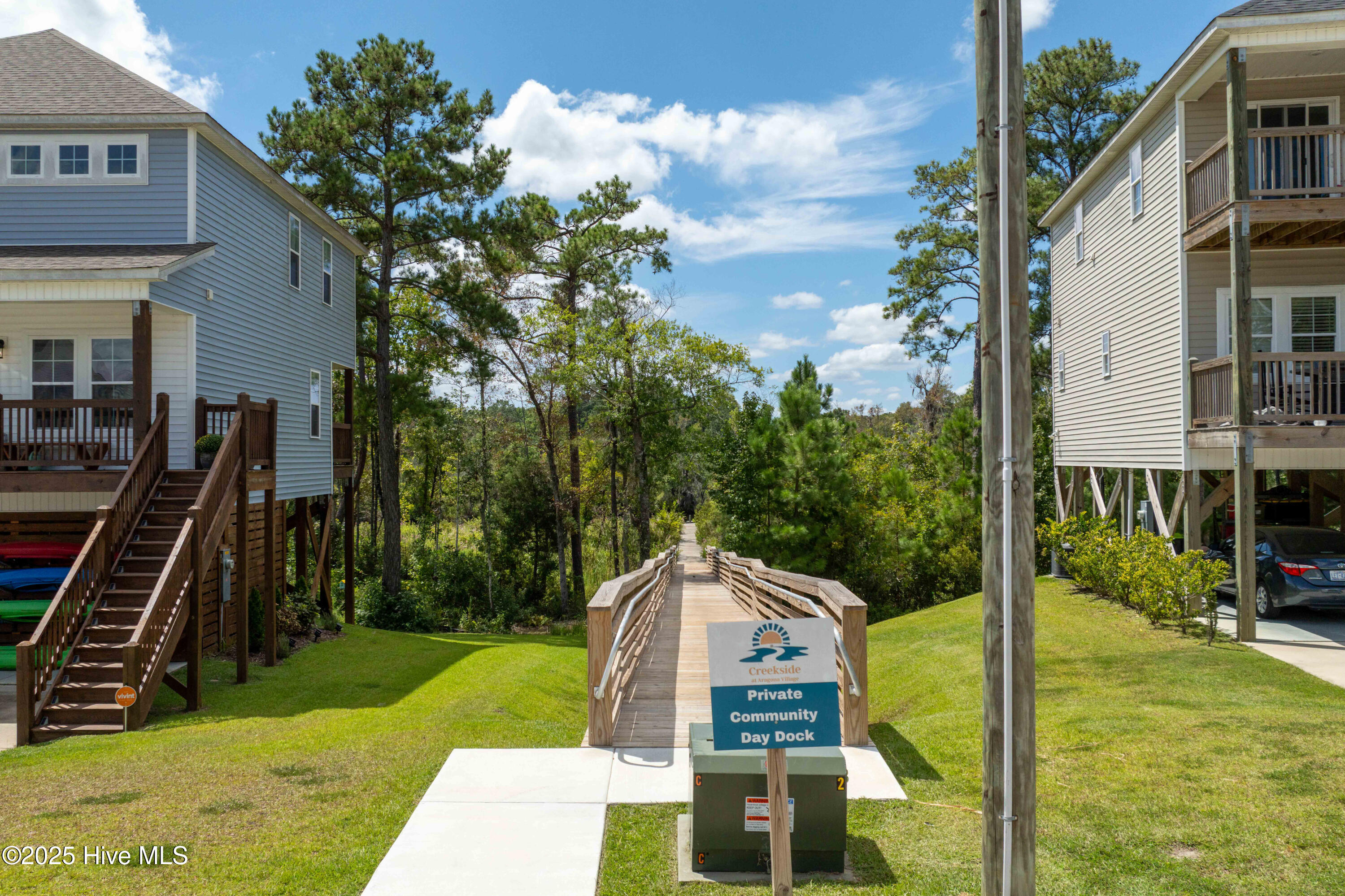 100526863 | Photo 25