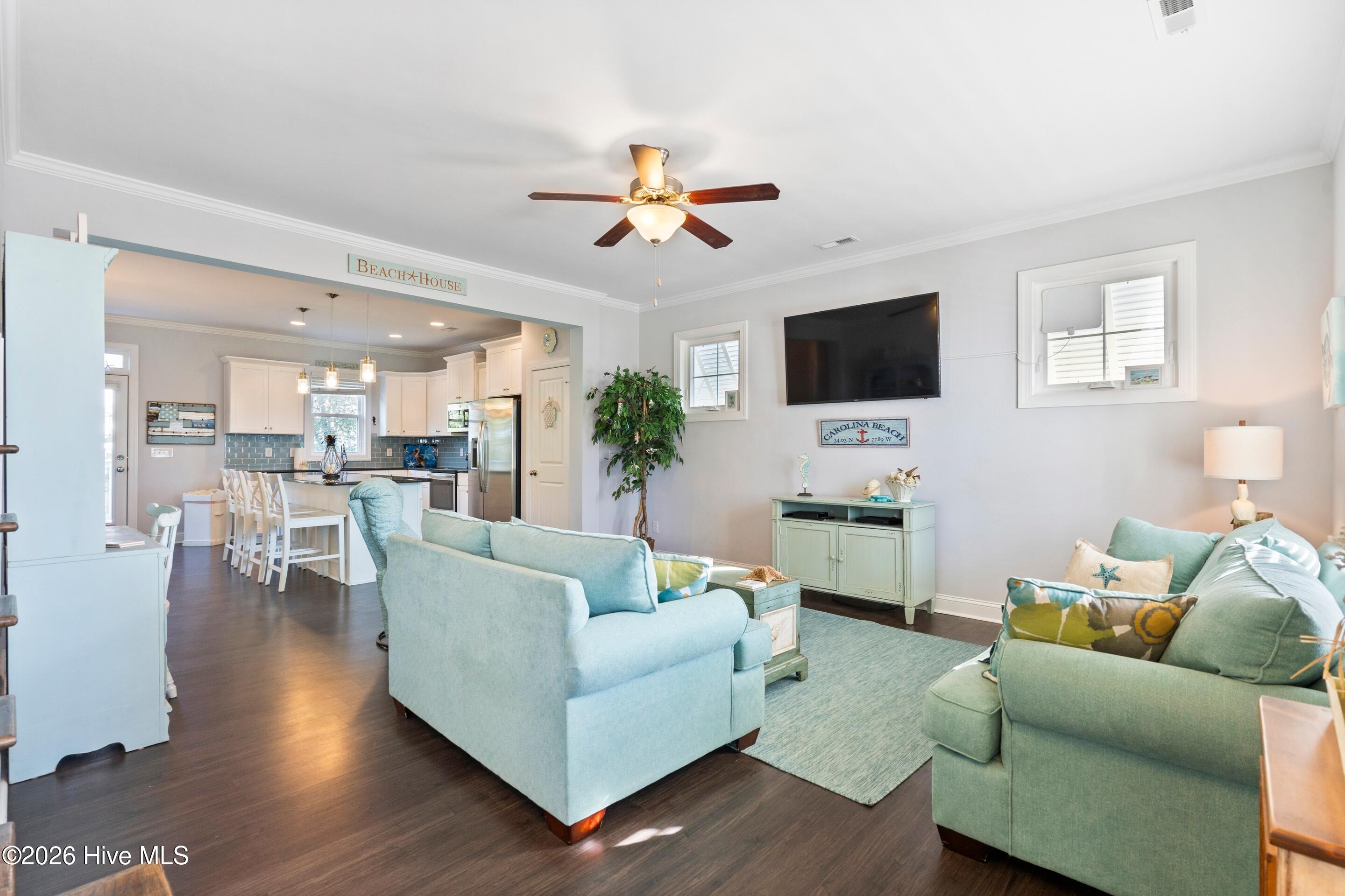 100549169 | Photo 21