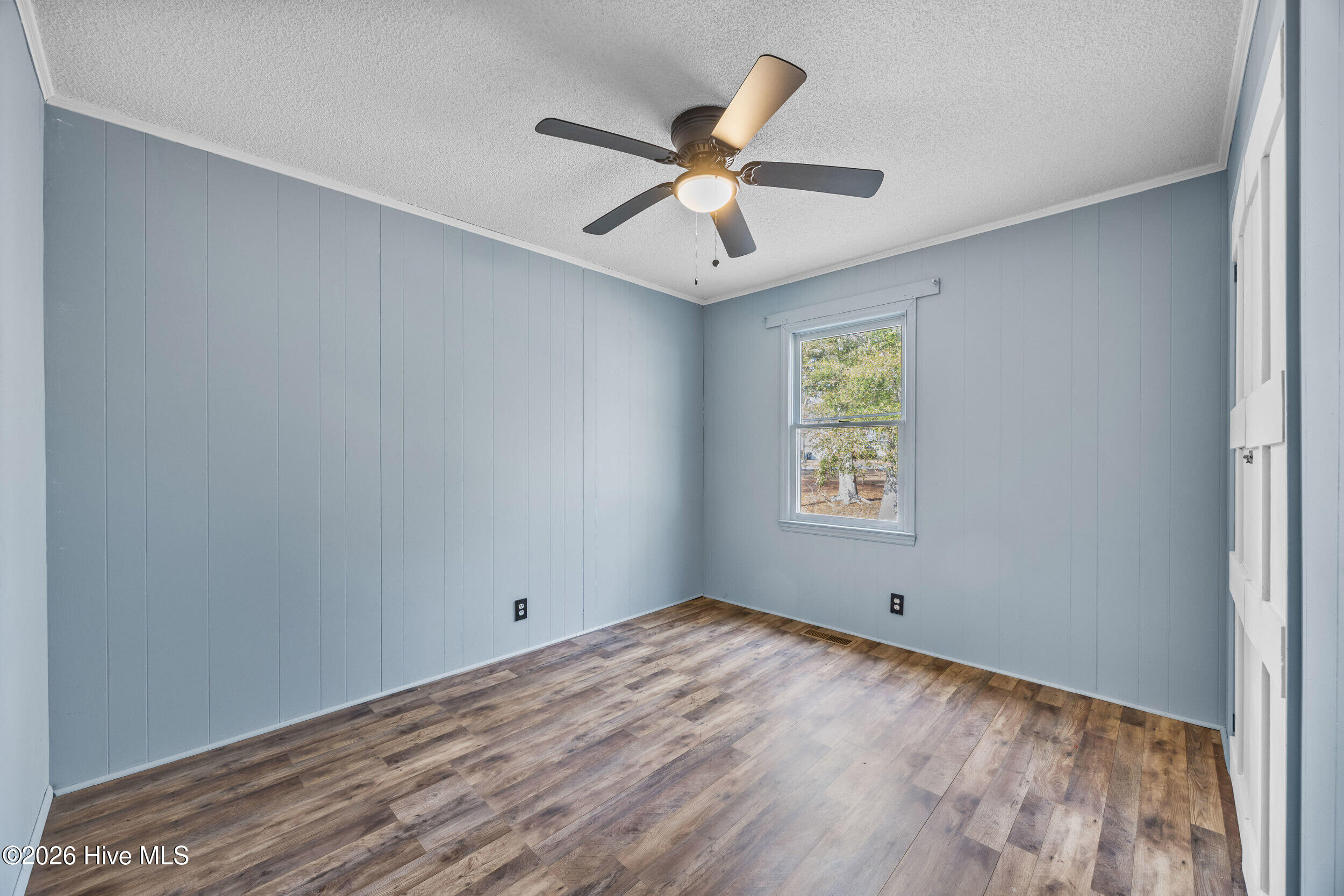 100546572 | Photo 12