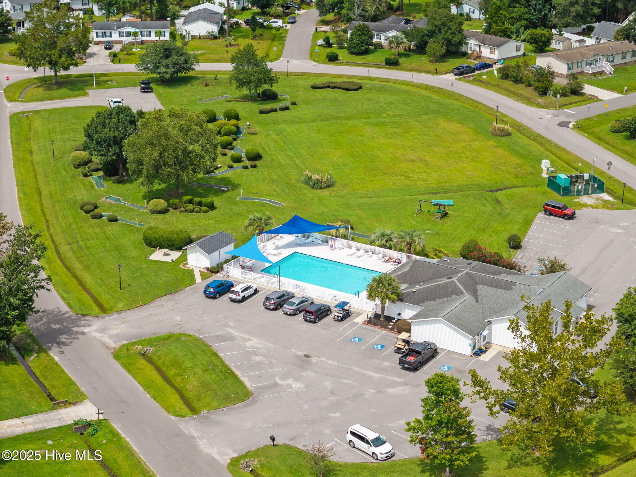 100527656 | Photo 43