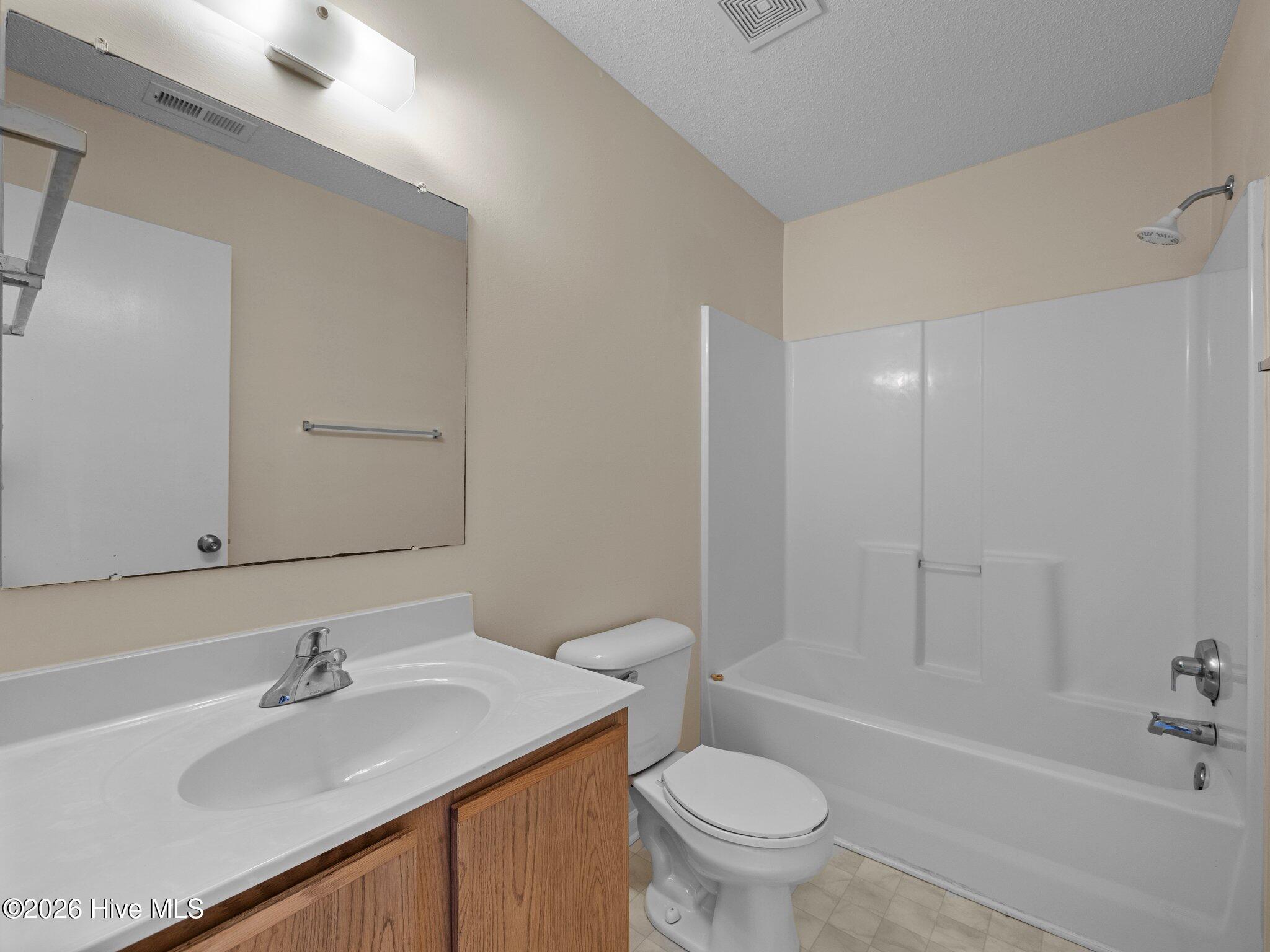 100559229 | Photo 32