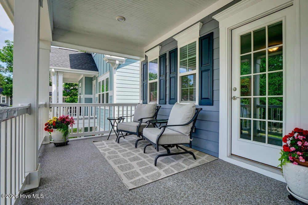 100558129 | Photo 34