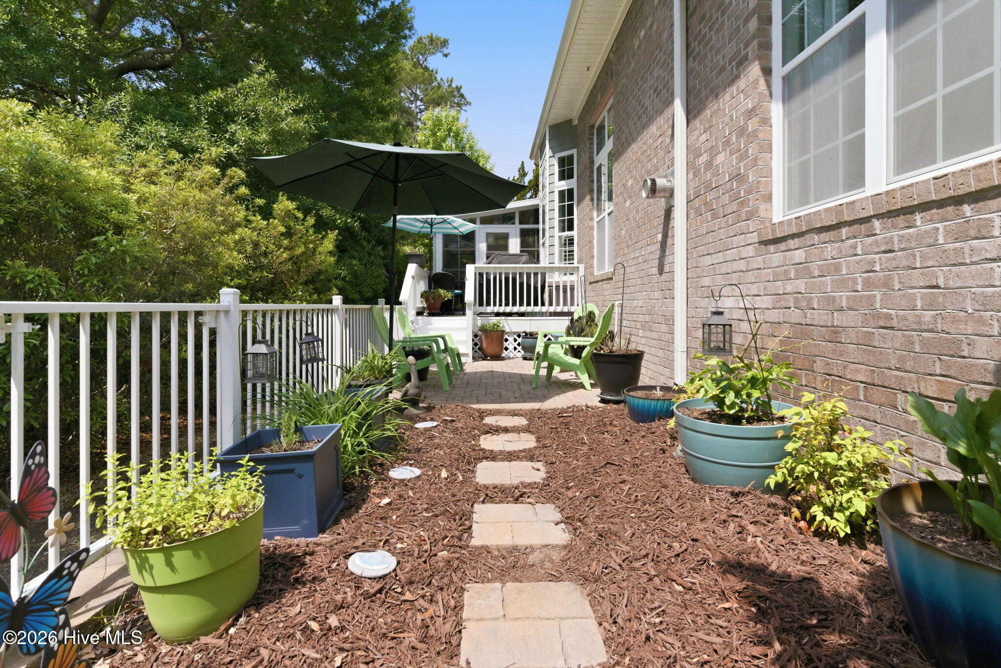 100569602 | Photo 45