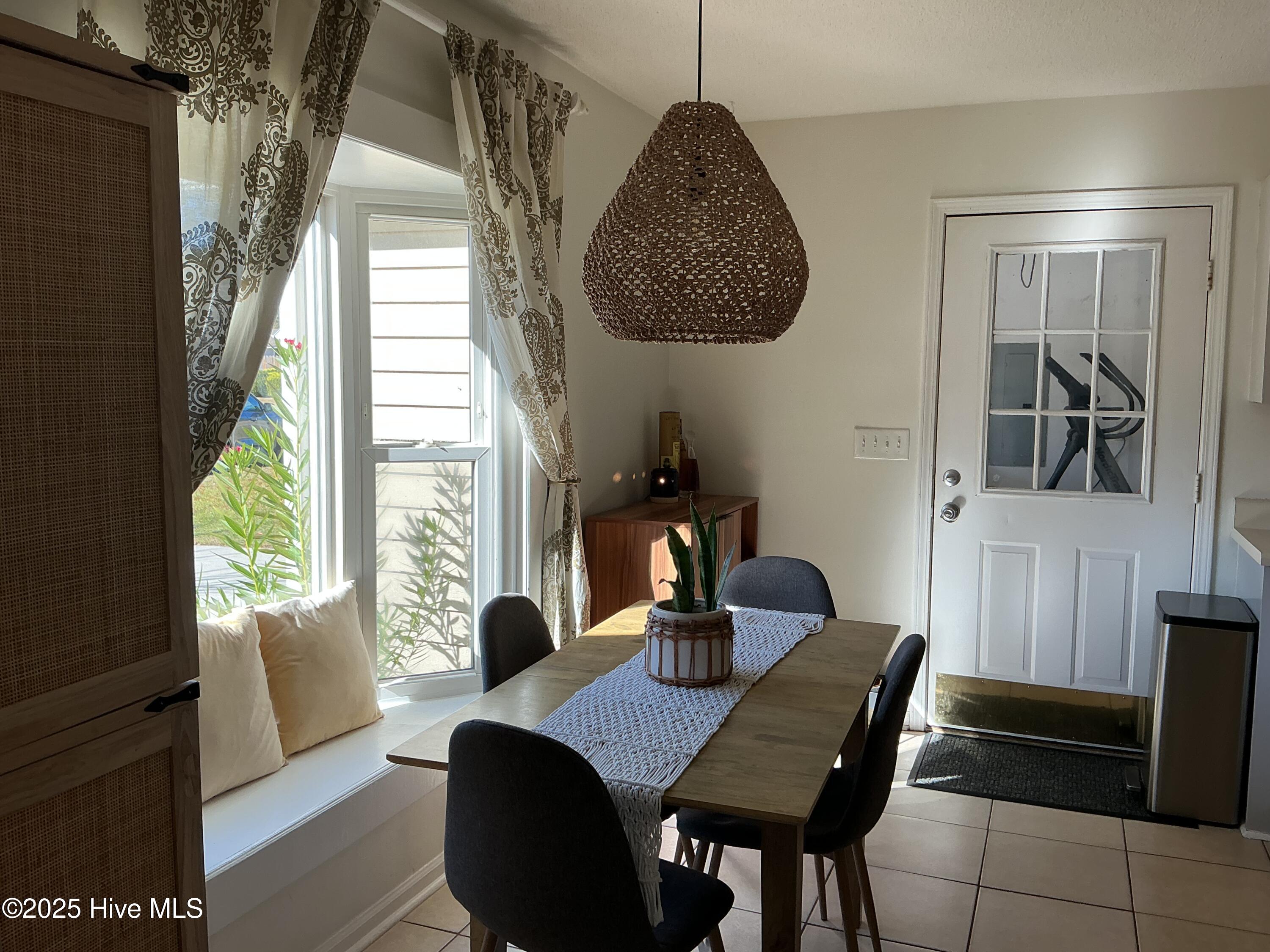 100540003 | Photo 22