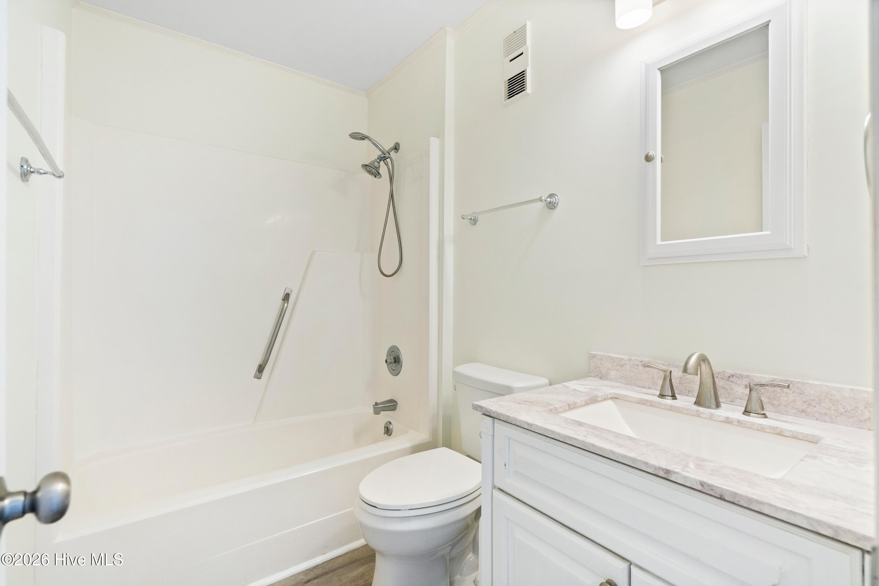 100550502 | Photo 32