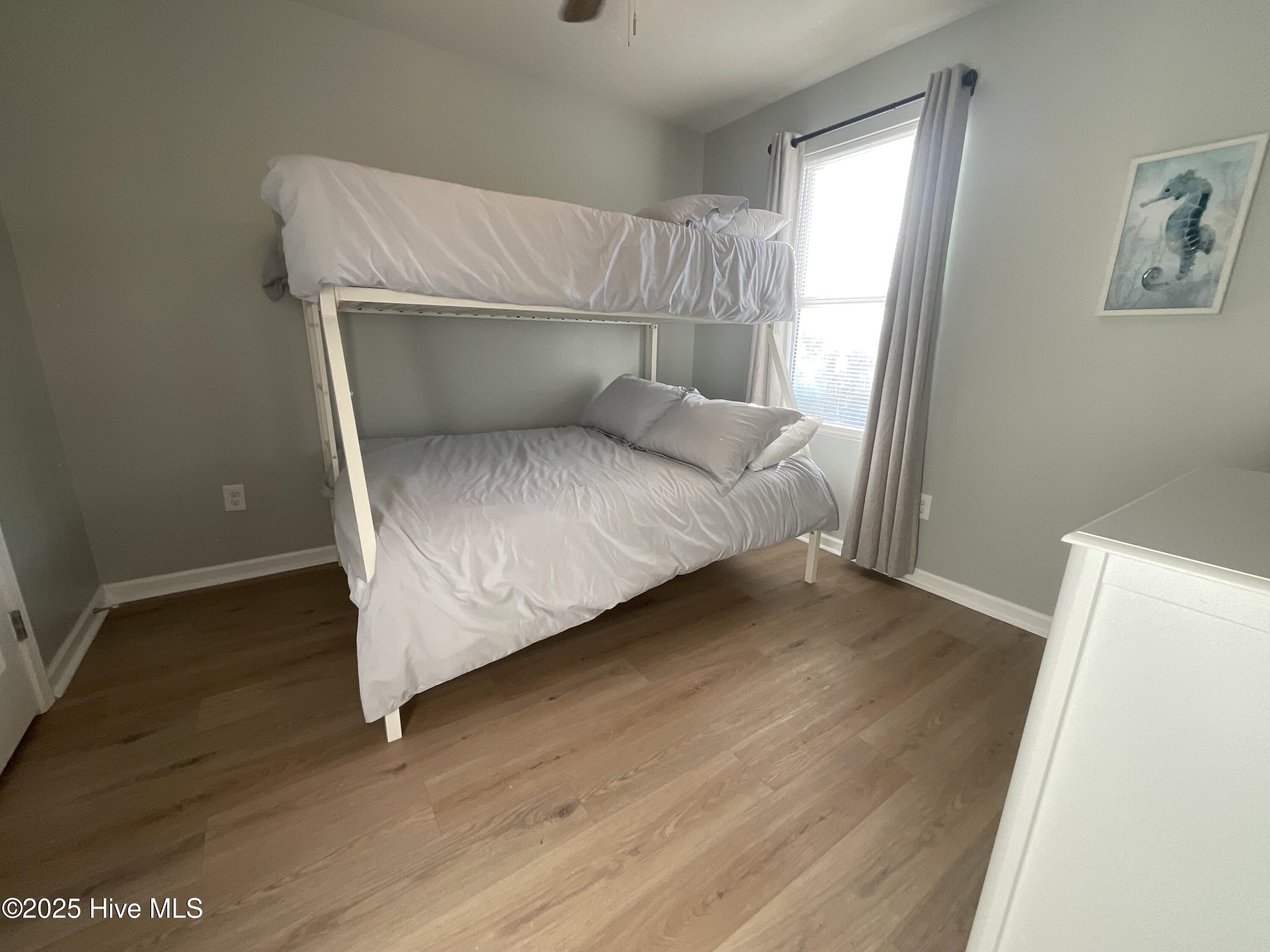 100545677 | Photo 11