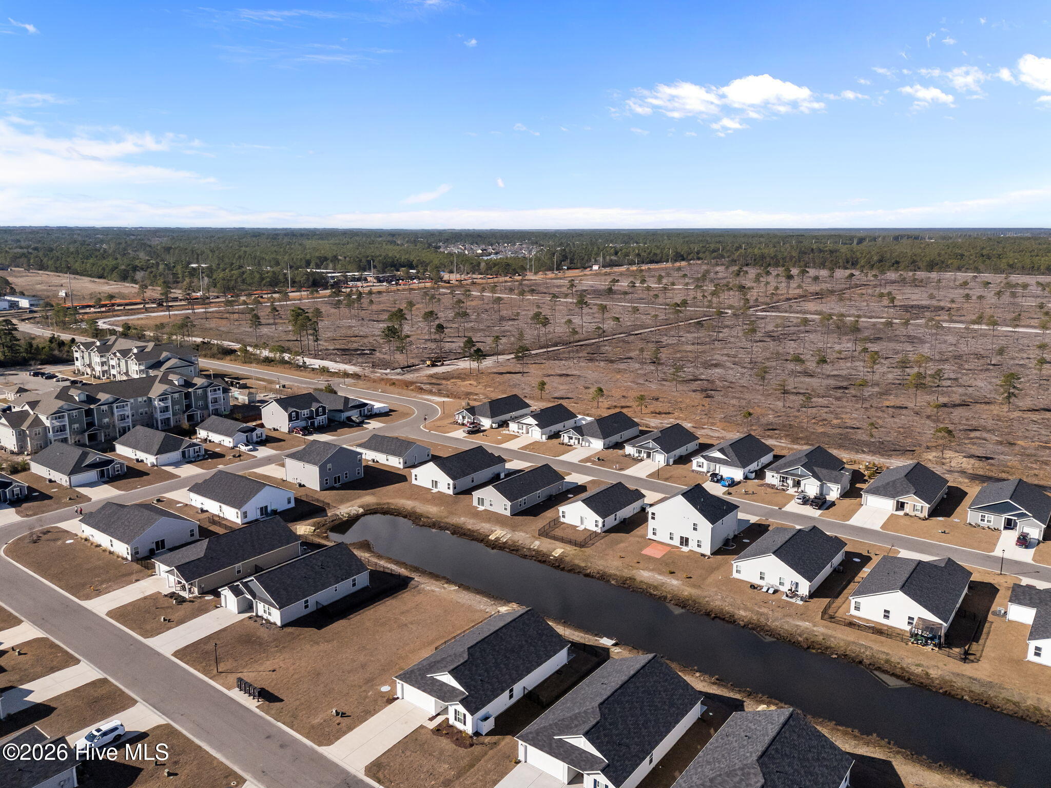 100549806 | Photo 43