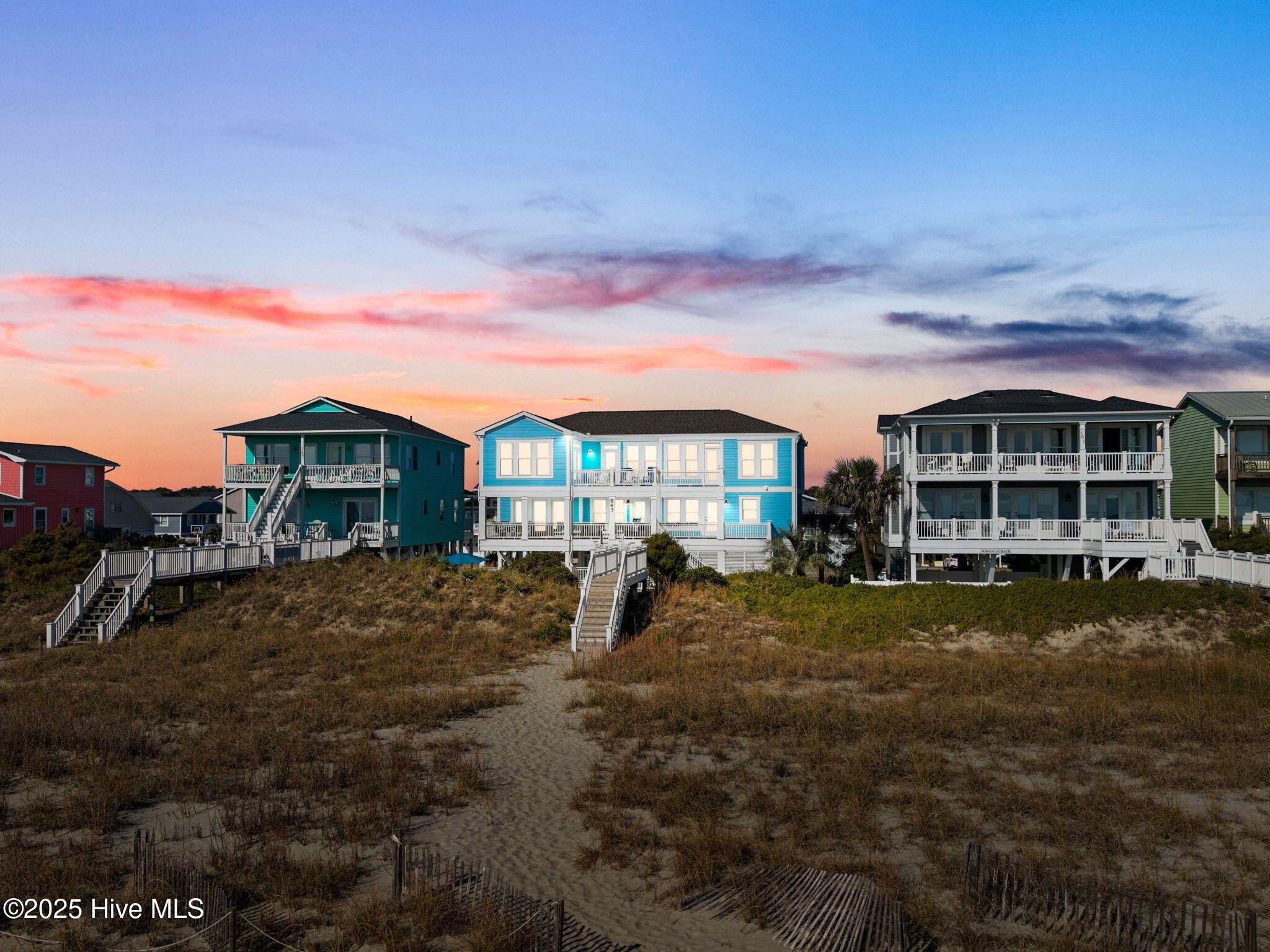 100542576 | Photo 94