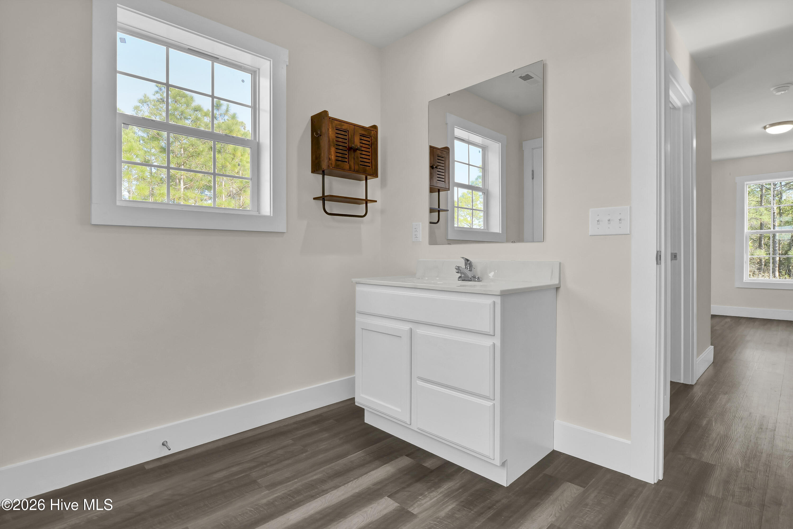 100557957 | Photo 17