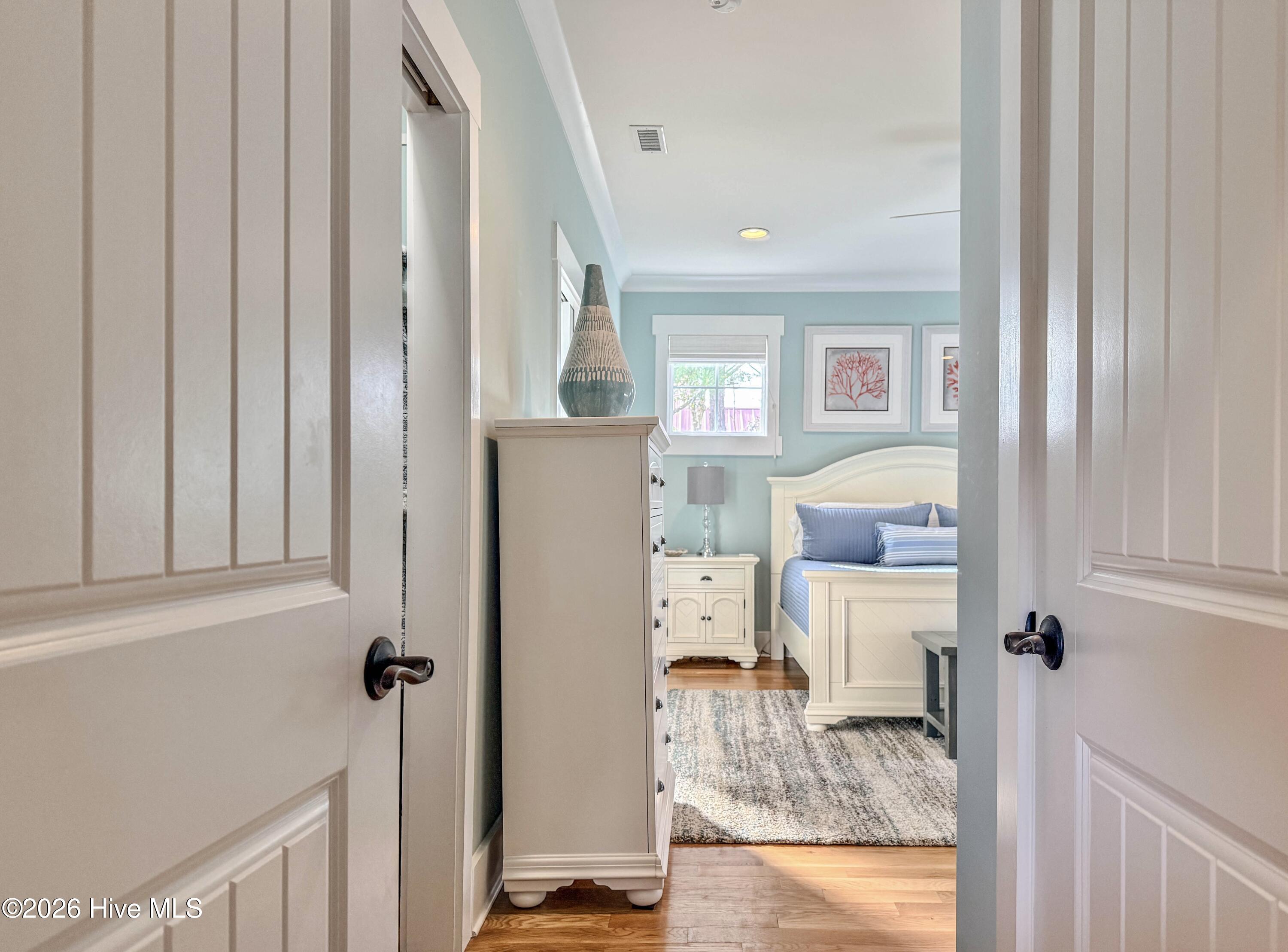 100548622 | Photo 27