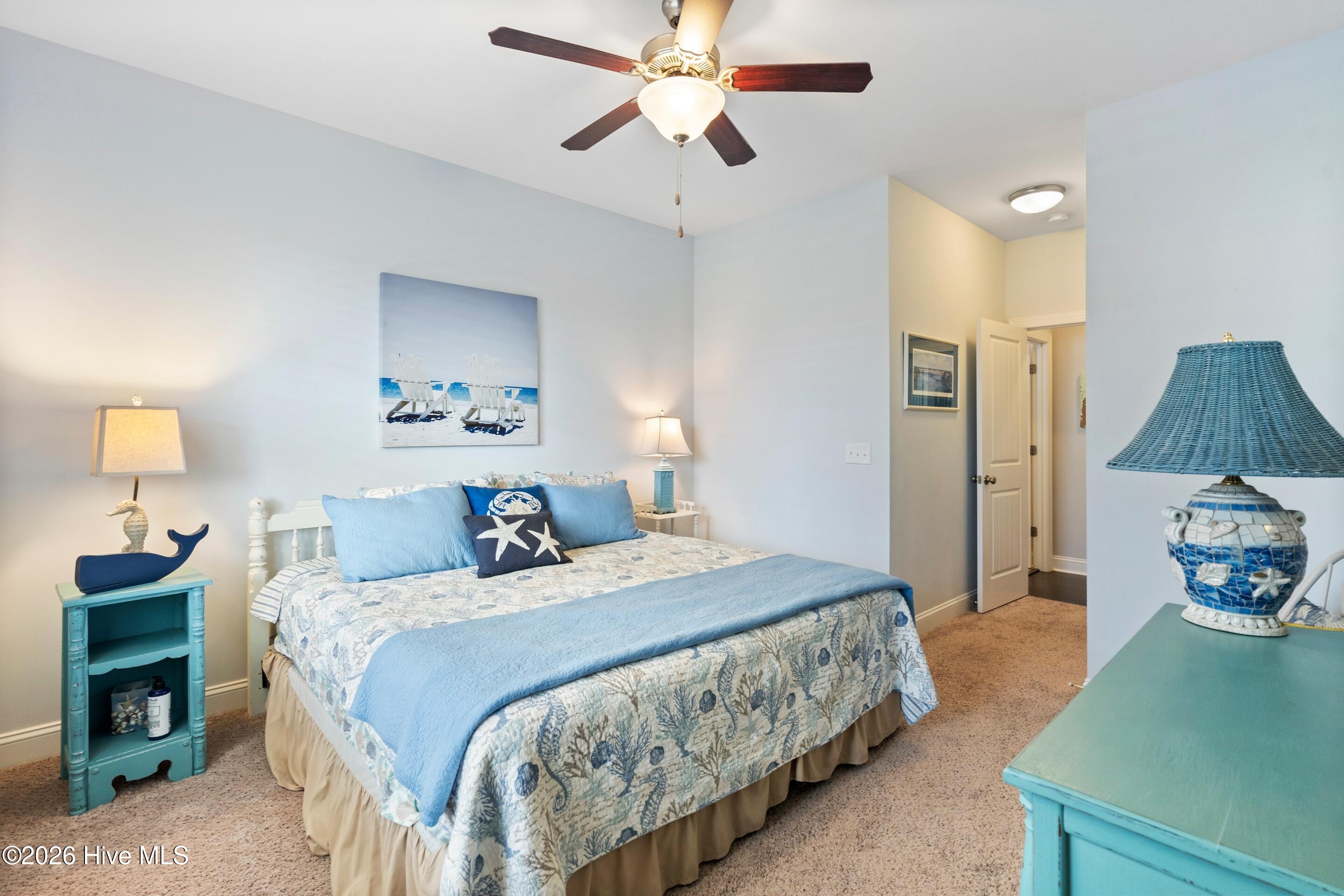 100549169 | Photo 40