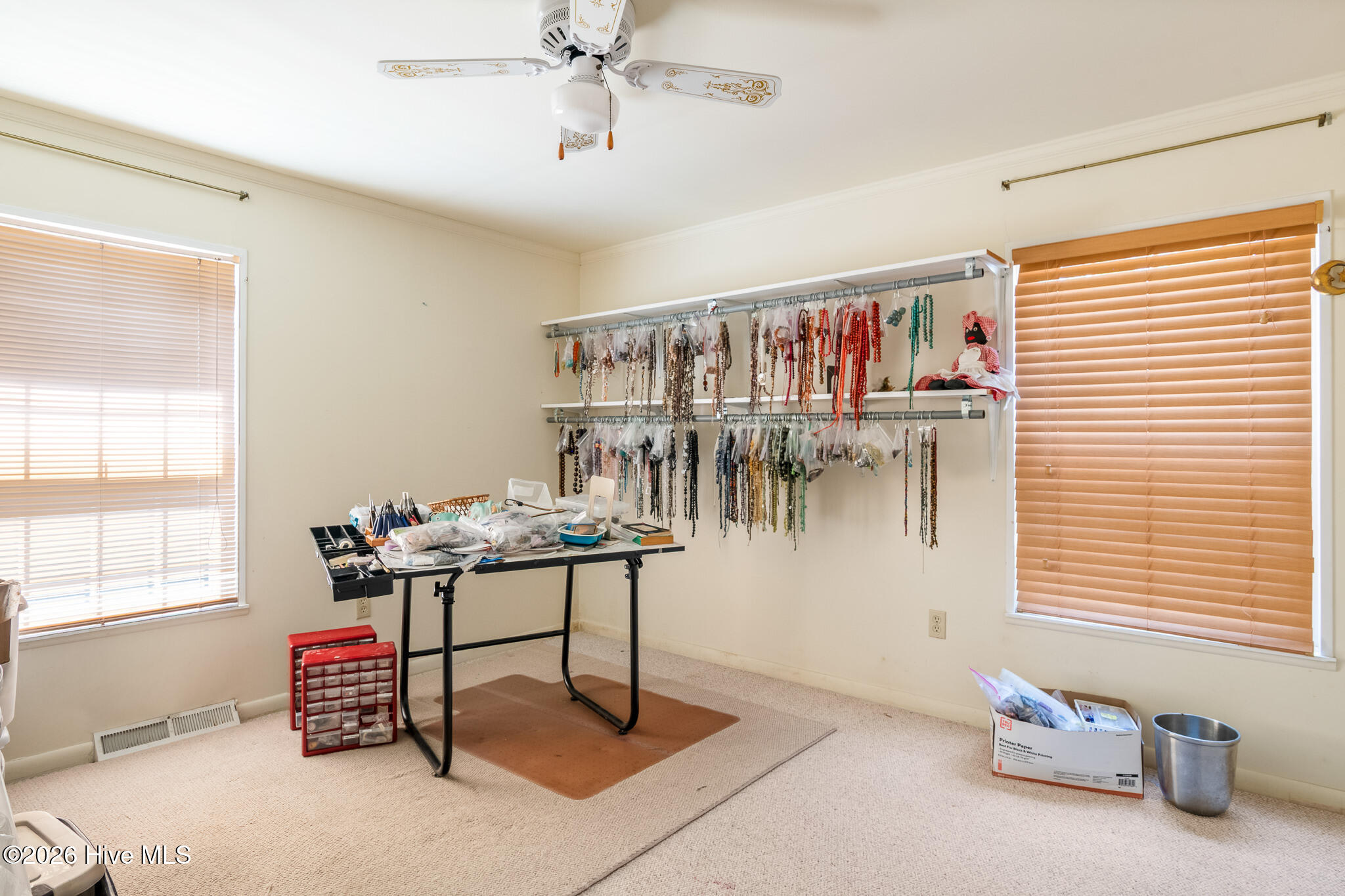 100567029 | Photo 26