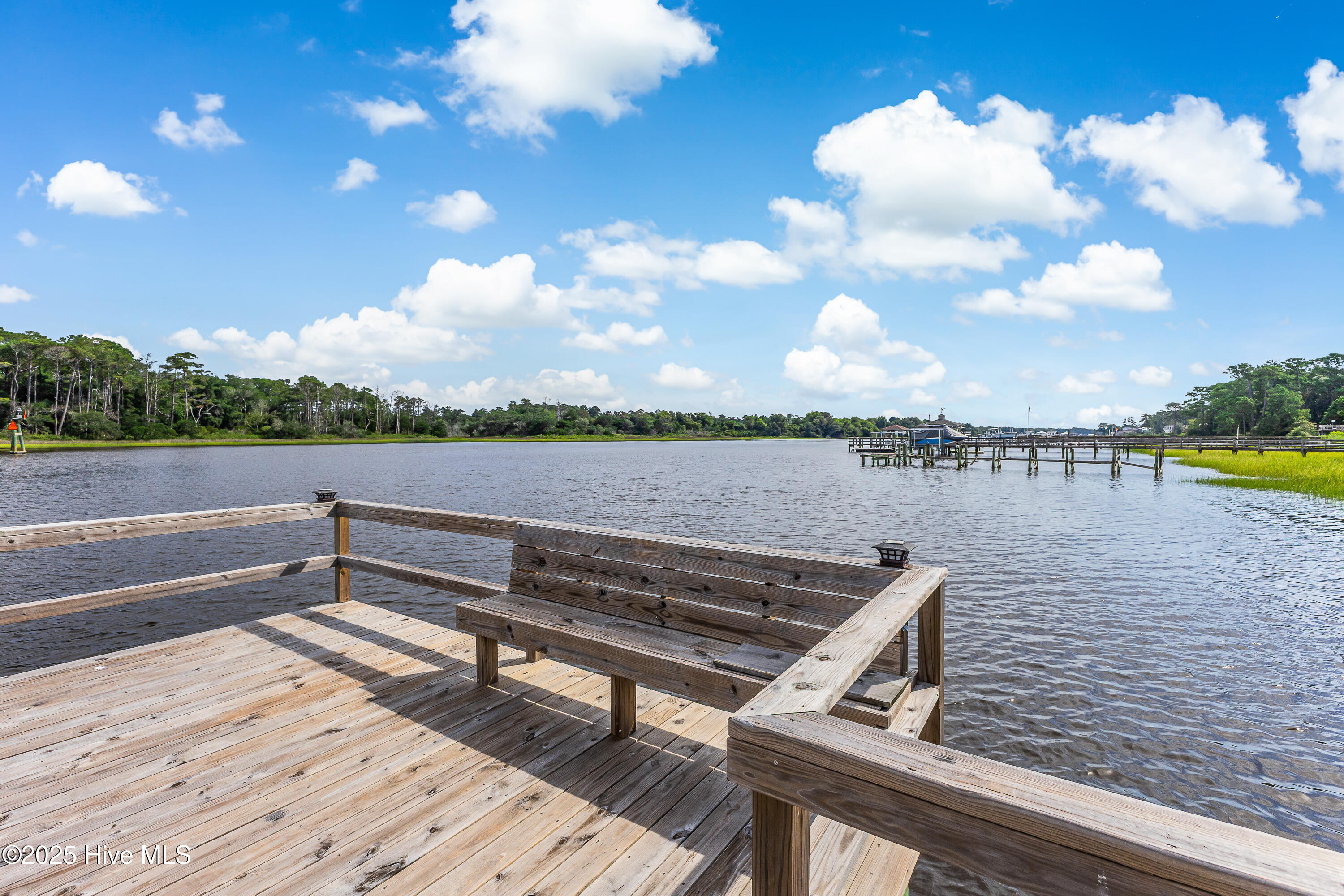 100526999 | Photo 53