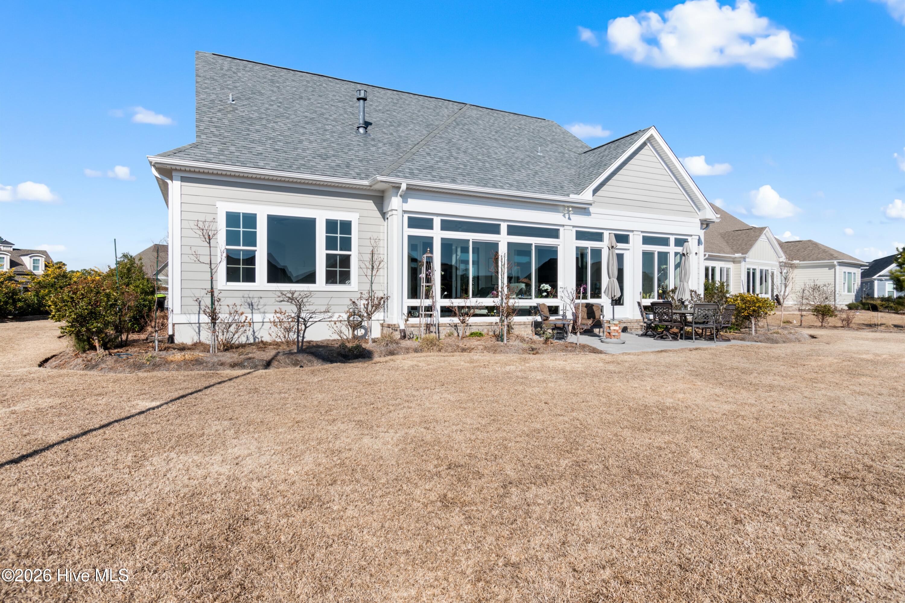 100560288 | Photo 54